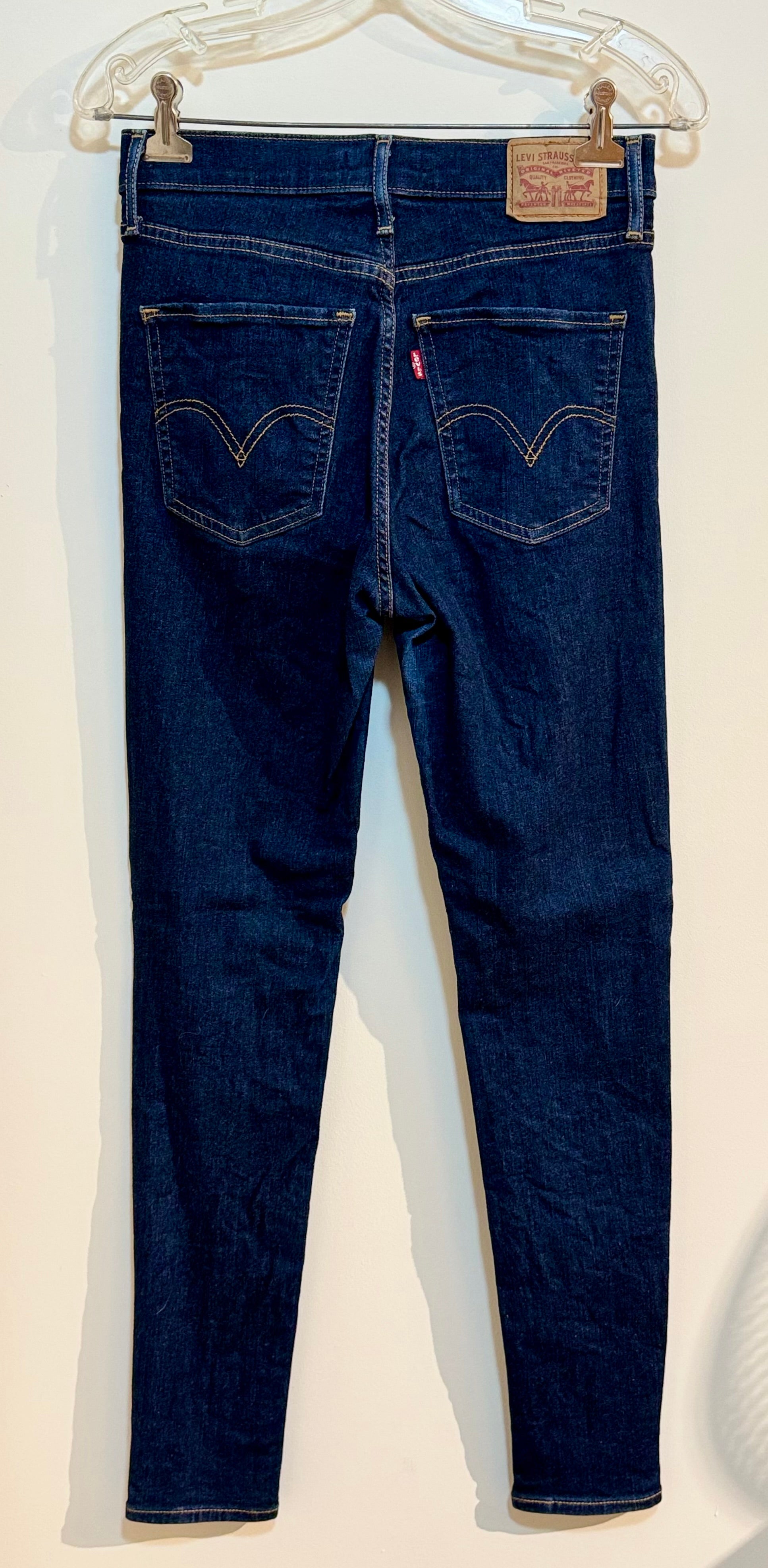 High-Rise Super Skinny LEVI'S jeans- Consigned with VARDO Vintage & Valuables vvvardo.ca
