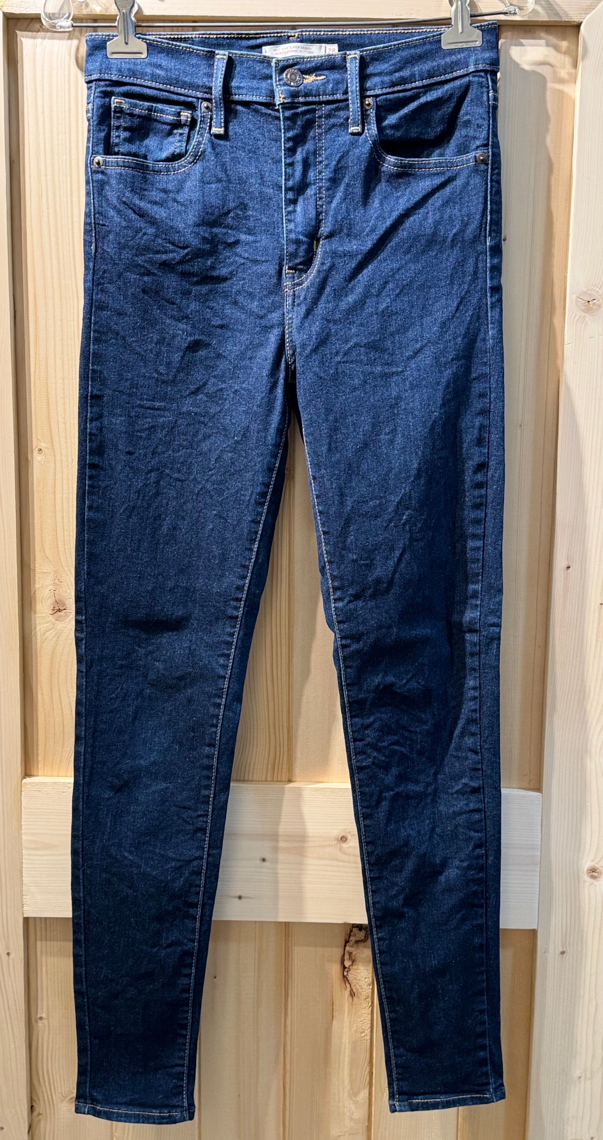 High-Rise Super Skinny LEVI'S jeans- Consigned with VARDO Vintage & Valuables vvvardo.ca