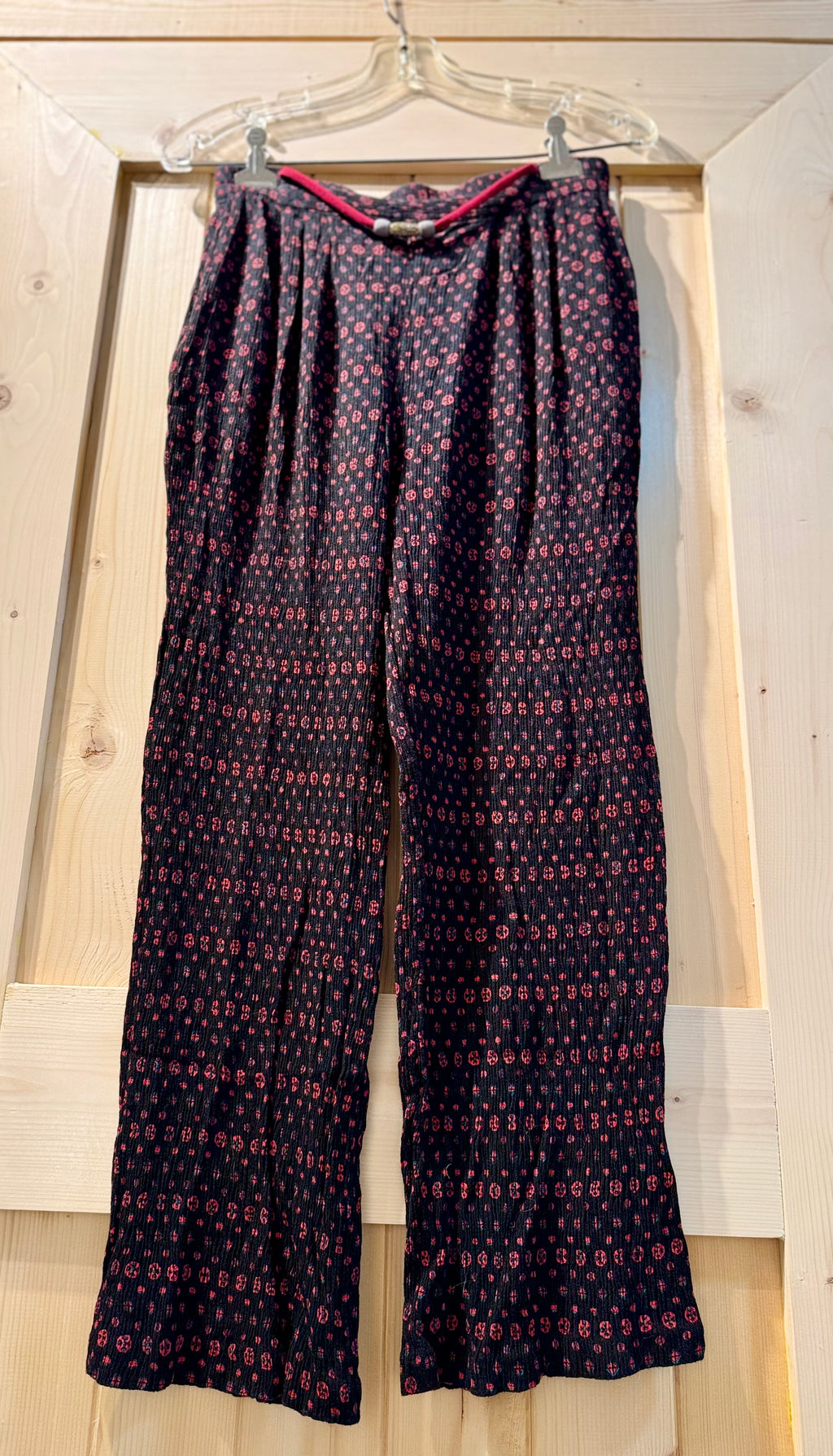 VINTAGE PANTEL PANTS- Consigned with VARDO Vintage & Valuables vvvardo.ca