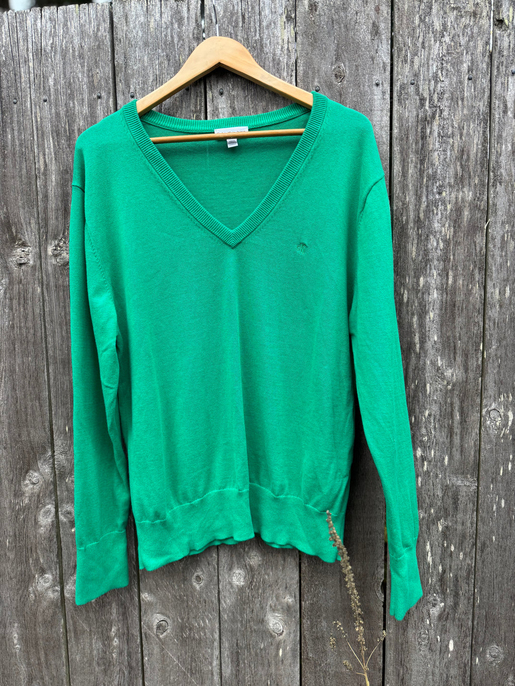 CALVIN KLEIN COTTON SWEATER- Consigned with VARDO Vintage & Valuables vvvardo.ca