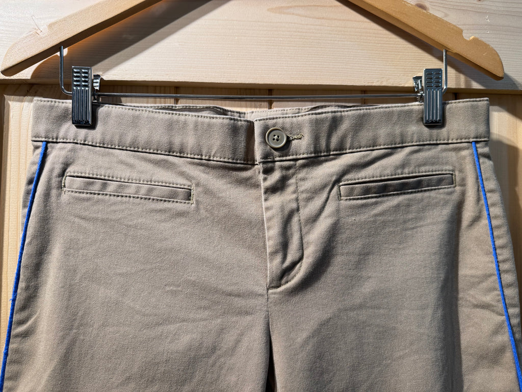 KHAKIS by GAP- Consigned with VARDO Vintage & Valuables vvvardo.ca