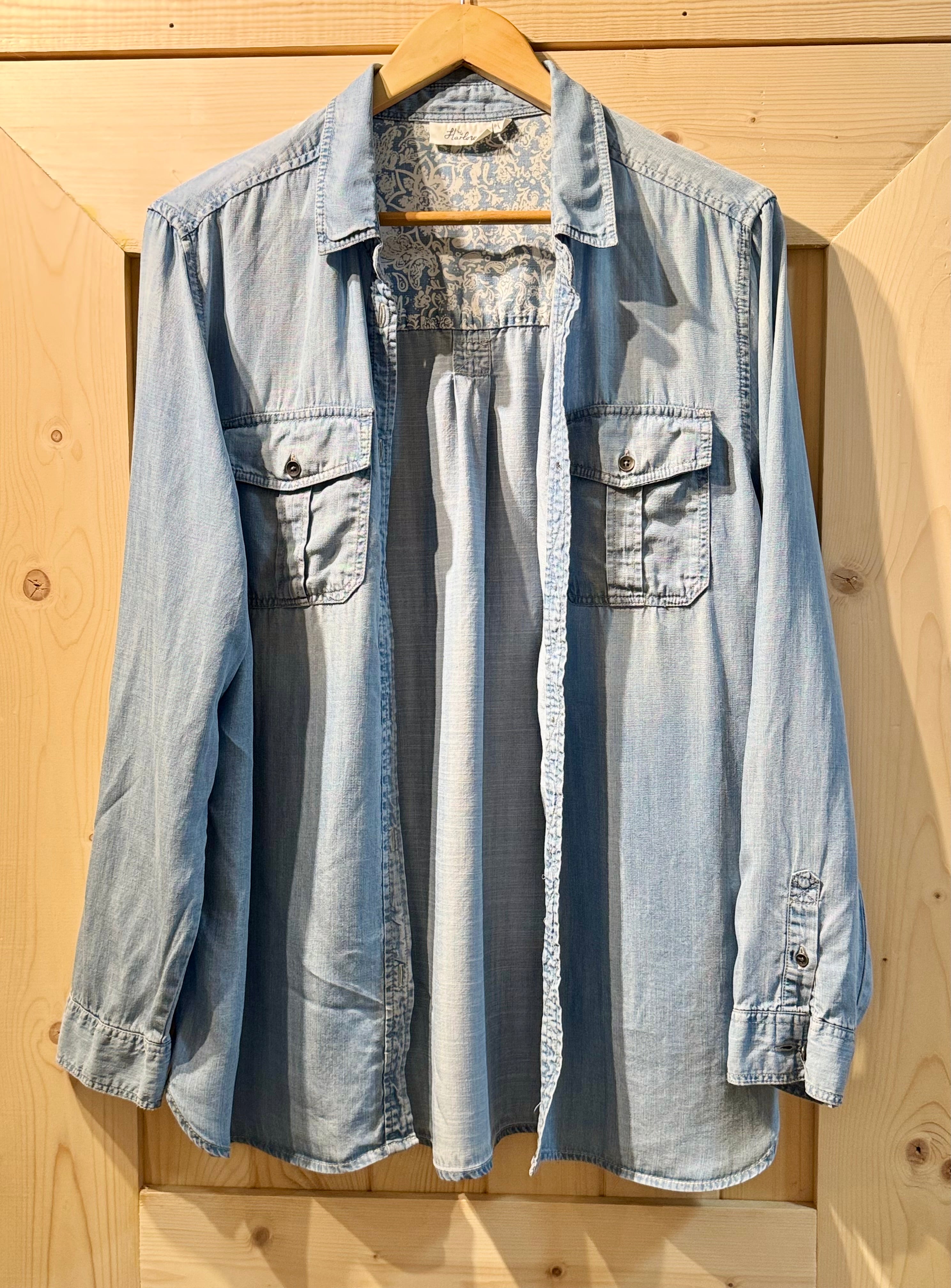 HARLOW BUTTON-UP- Consigned with VARDO Vintage & Valuables vvvardo.ca