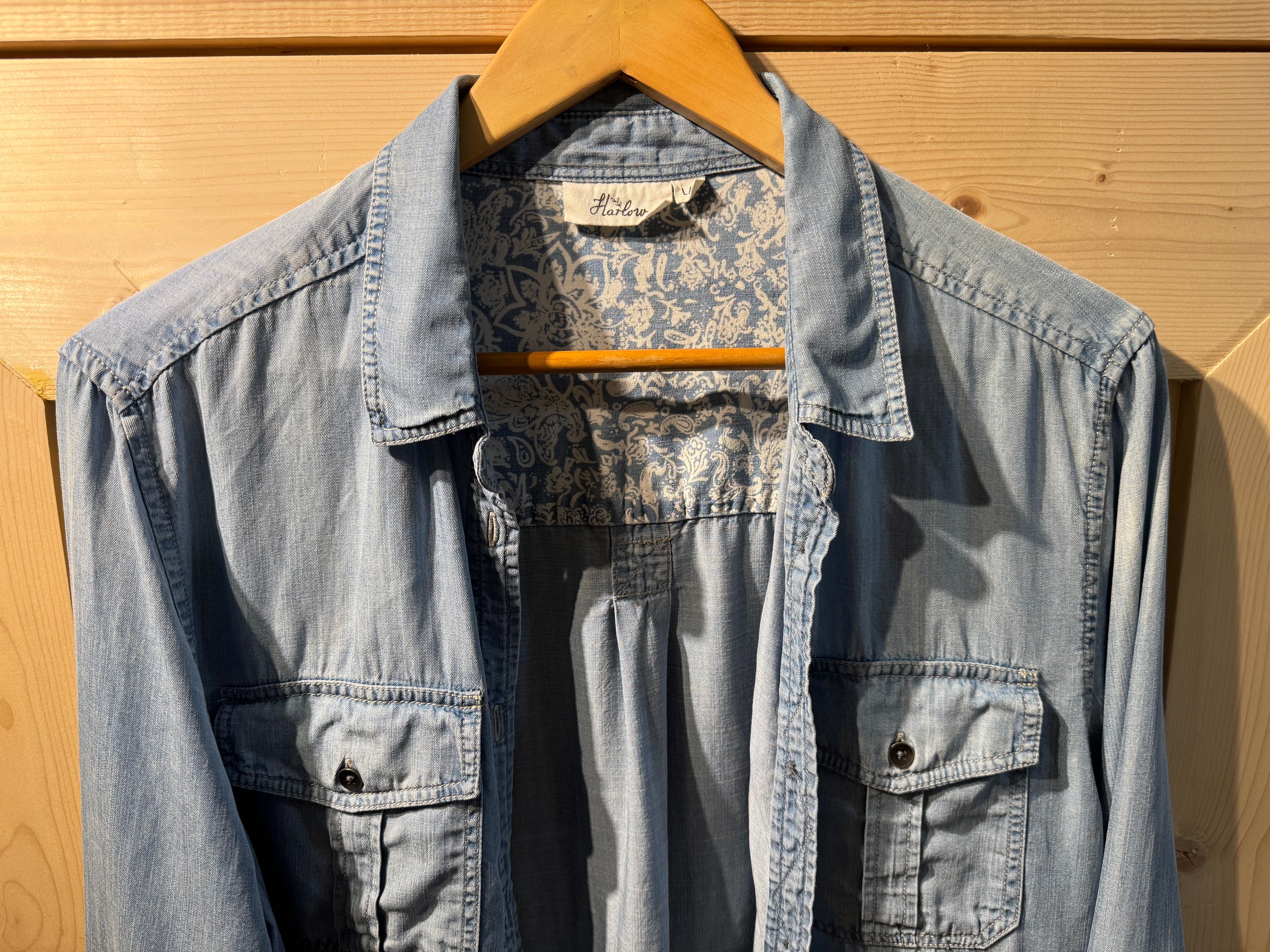 HARLOW BUTTON-UP- Consigned with VARDO Vintage & Valuables vvvardo.ca