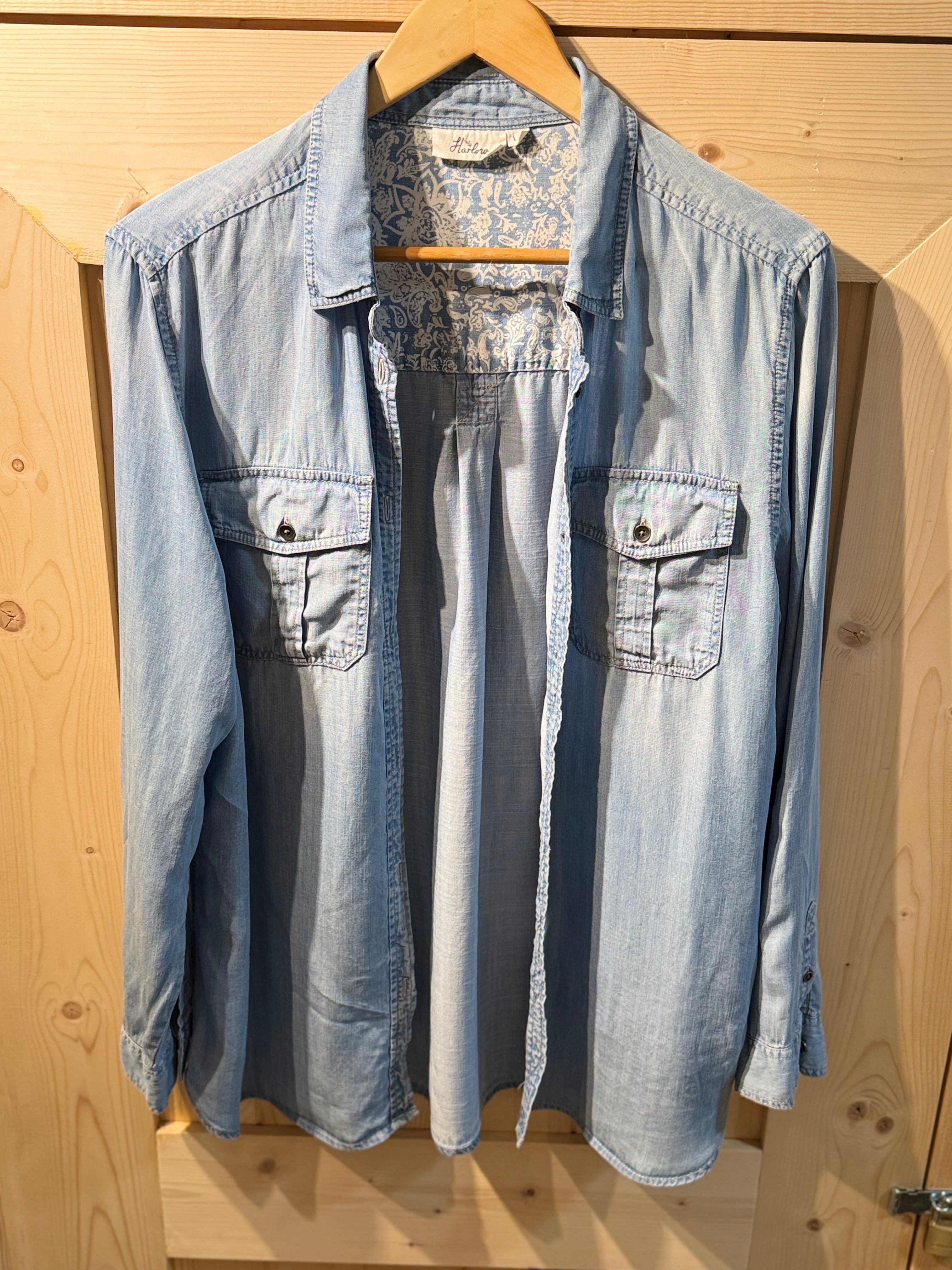 HARLOW BUTTON-UP- Consigned with VARDO Vintage & Valuables vvvardo.ca