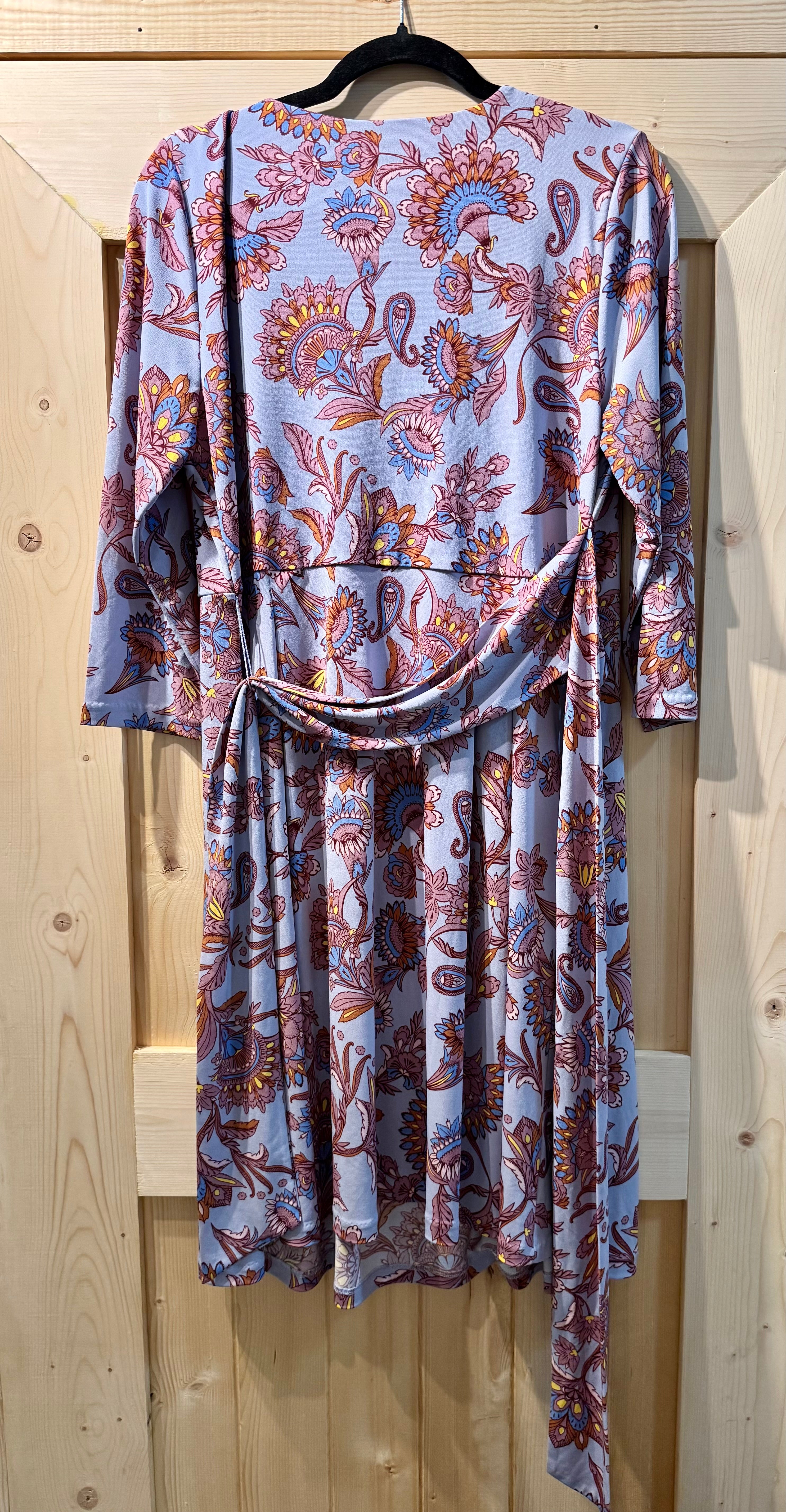 A PEA IN THE POD DRESS- Consigned with VARDO Vintage & Valuables vvvardo.ca