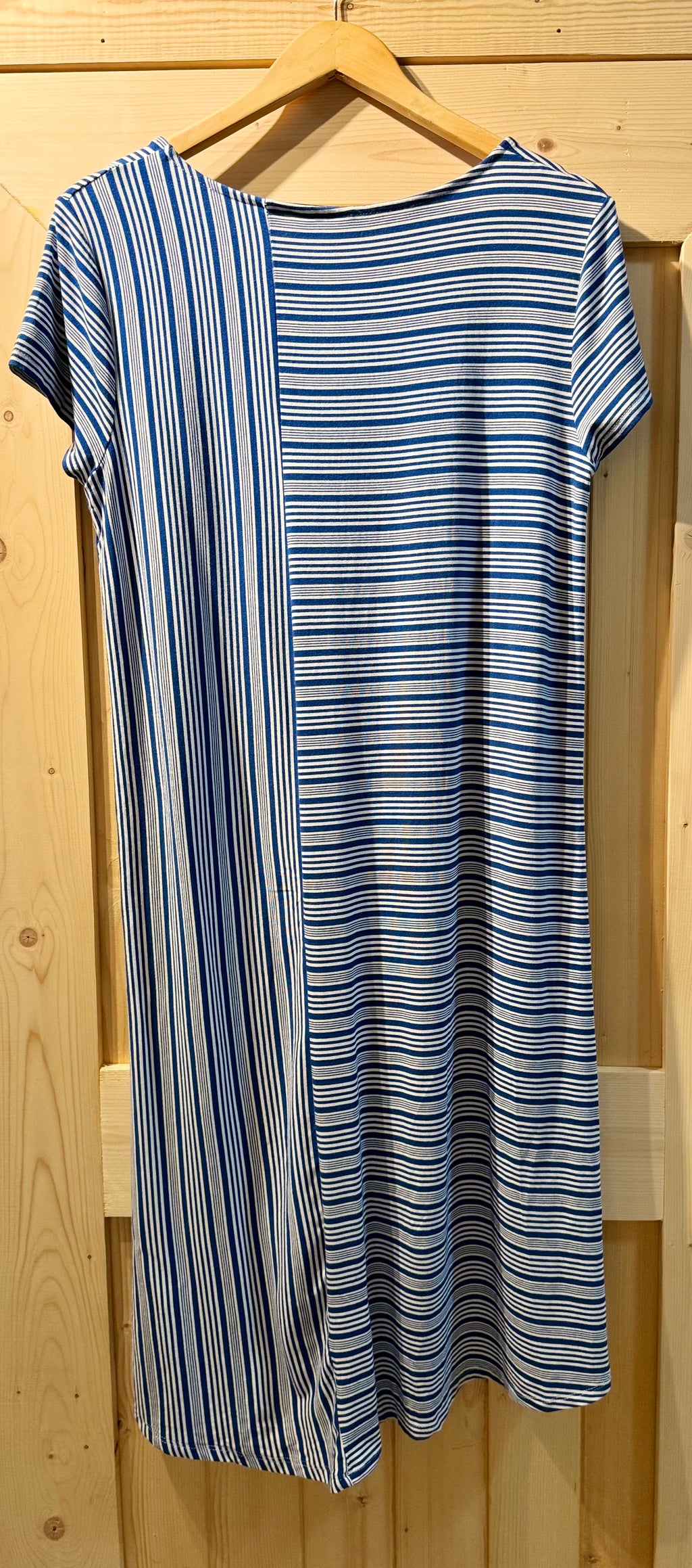 THOUGHT DRESS- Consigned with VARDO Vintage & Valuables vvvardo.ca