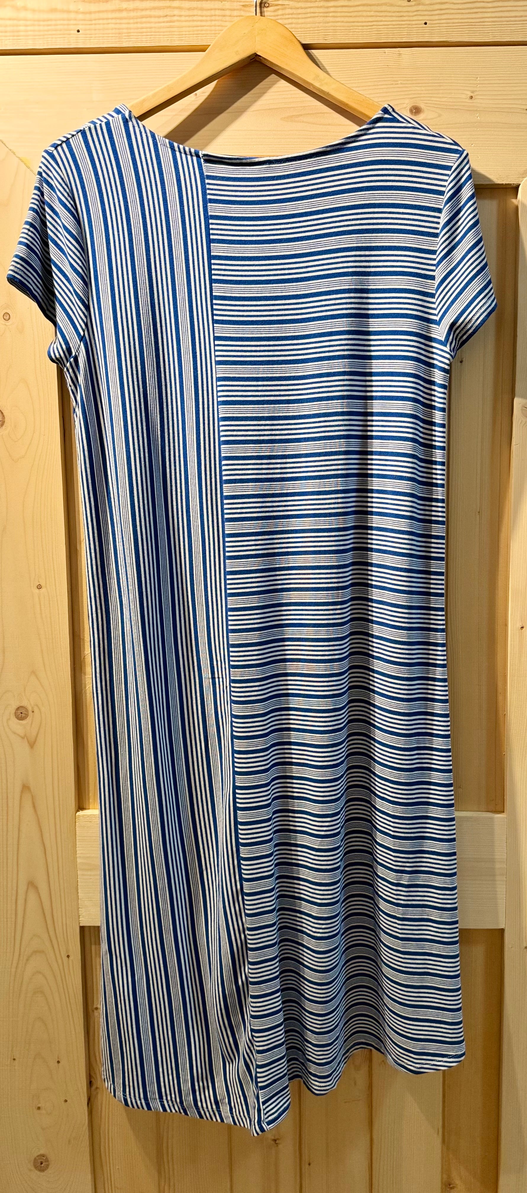 THOUGHT DRESS- Consigned with VARDO Vintage & Valuables vvvardo.ca