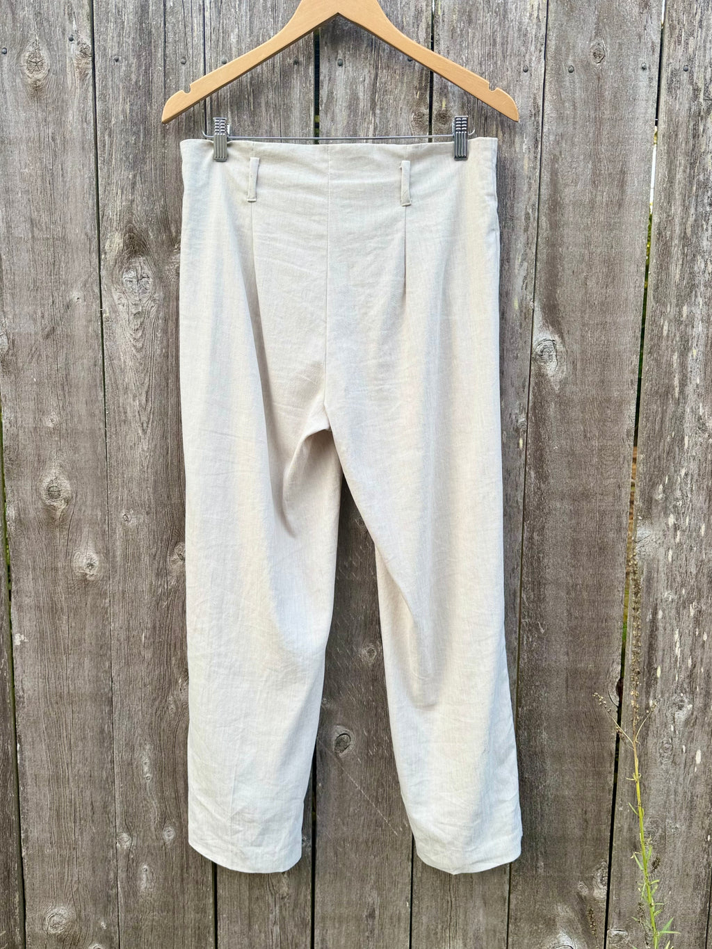MADE IN CANADA, LISETTE-L MONTREAL LINEN PANTS- Consigned with VARDO Vintage & Valuables vvvardo.ca