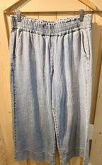 KENSIE WIDE JEANS- Consigned with VARDO Vintage & Valuables vvvardo.ca