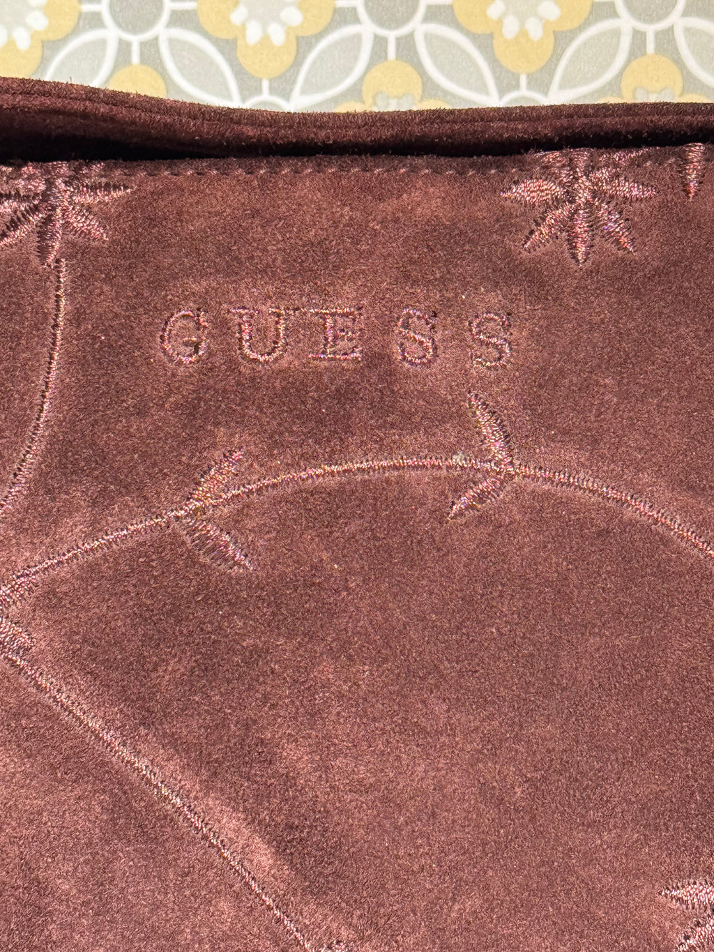 PLUM/PRUNE COLOUR GUESS HANDBAG - Consigned with VARDO Vintage & Valuables vvvardo.ca