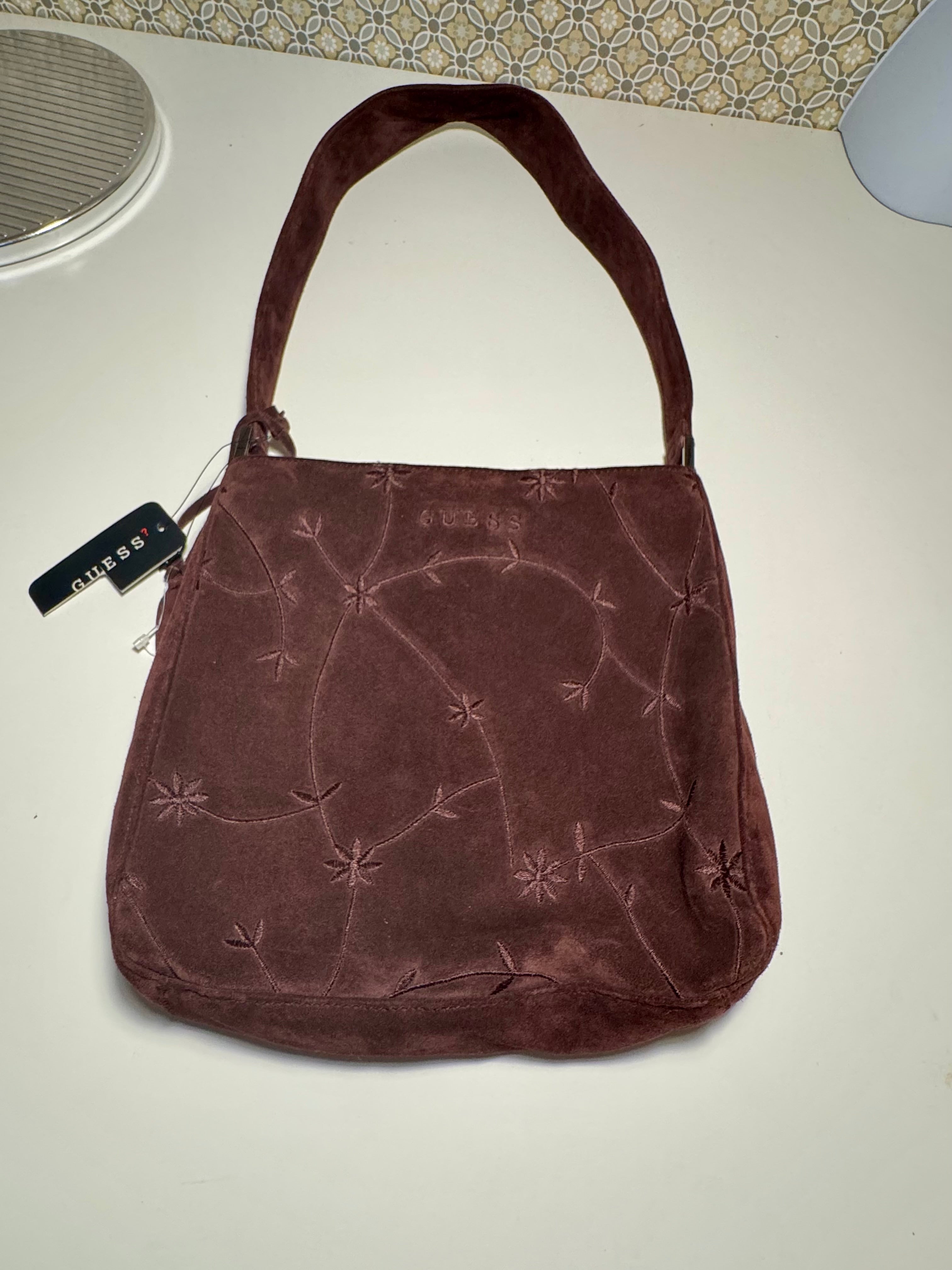 PLUM/PRUNE COLOUR GUESS HANDBAG - Consigned with VARDO Vintage & Valuables vvvardo.ca