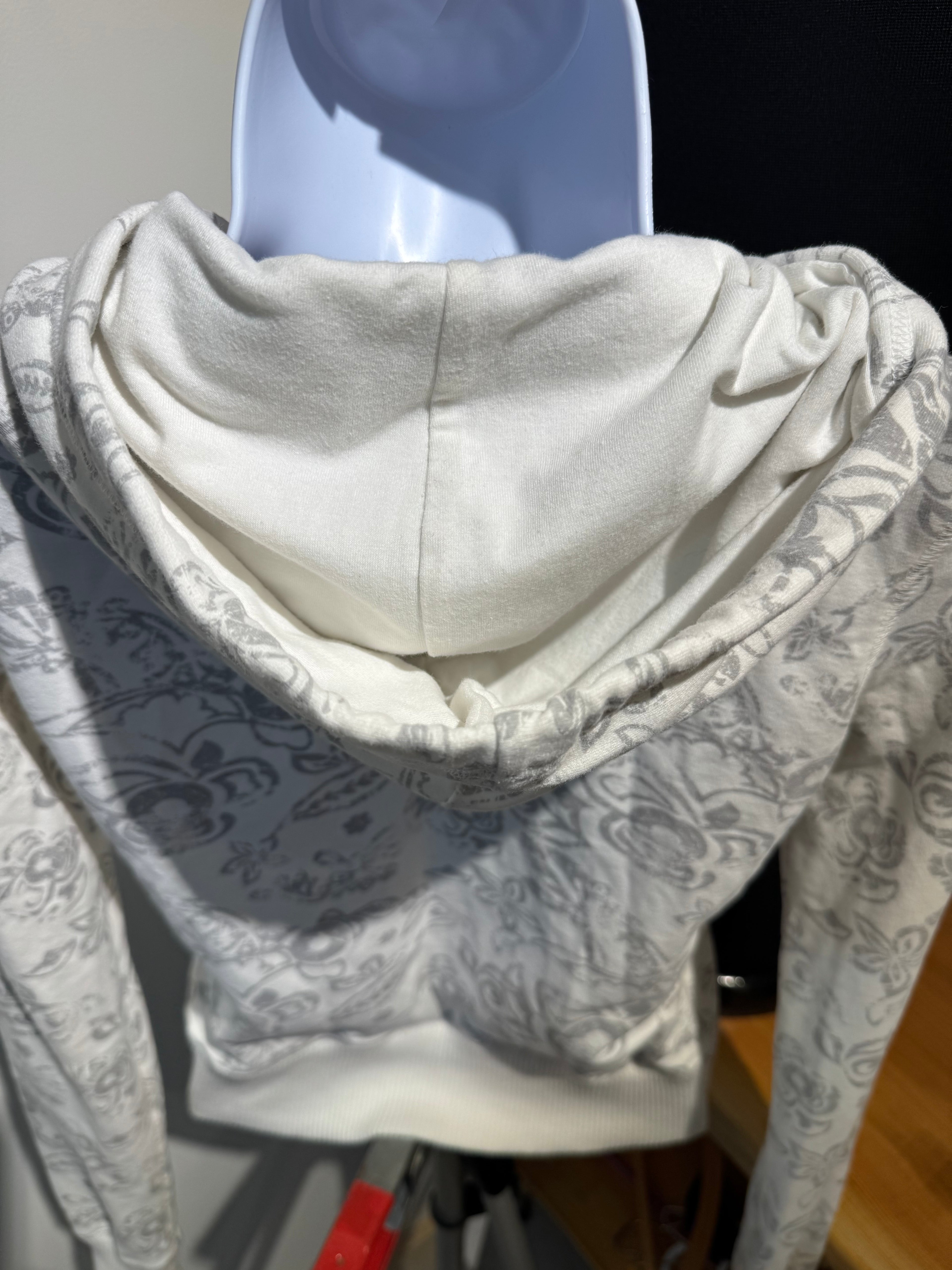 GARAGE ZIP HOODIE- Consigned with VARDO Vintage & Valuables vvvardo.ca