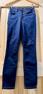 BLUENOTES DENIM CHRISSY - SUPER HIGH RISE JEGGING - Consigned with VARDO Vintage & Valuables vvvardo.ca
