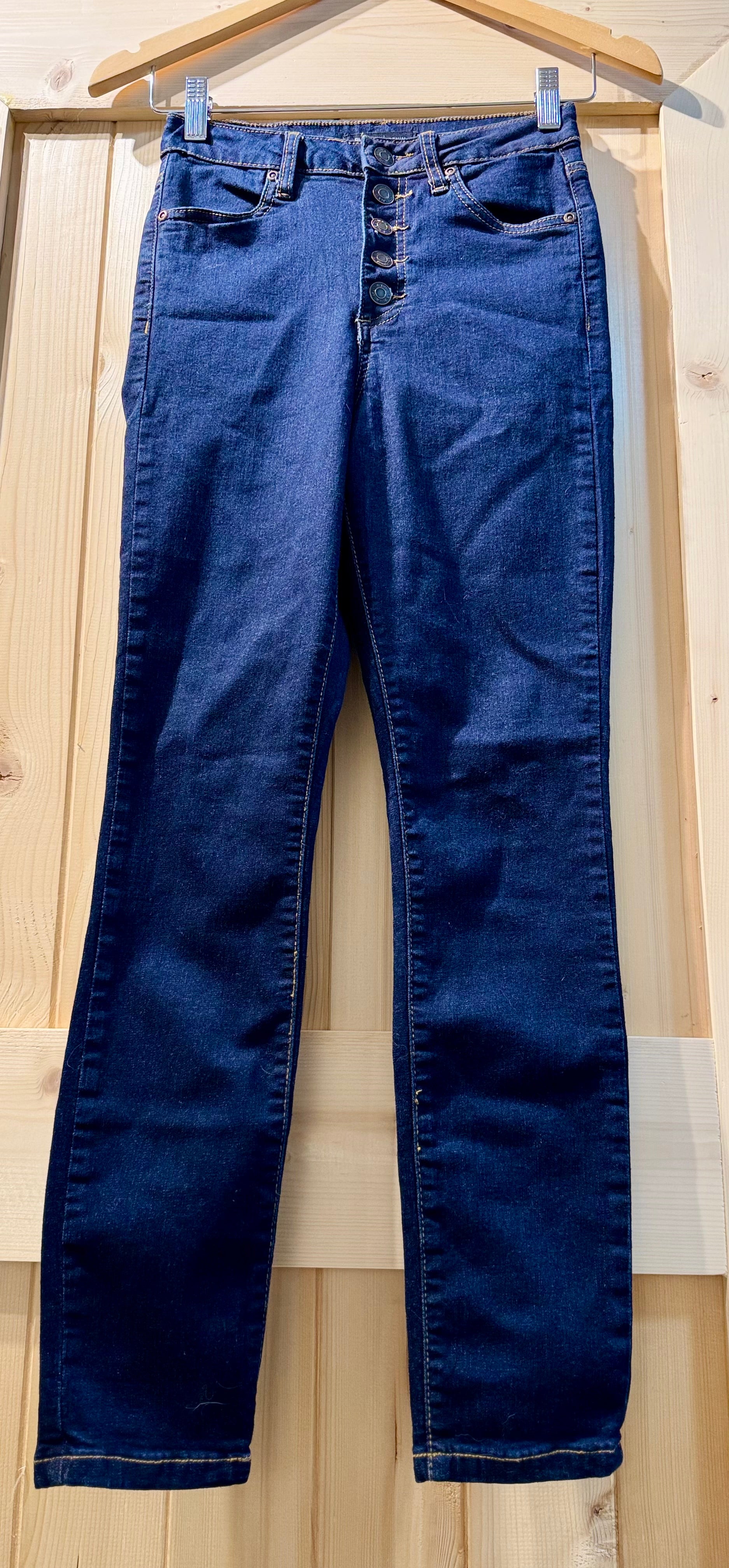 BLUENOTES DENIM CHRISSY - SUPER HIGH RISE JEGGING - Consigned with VARDO Vintage & Valuables vvvardo.ca