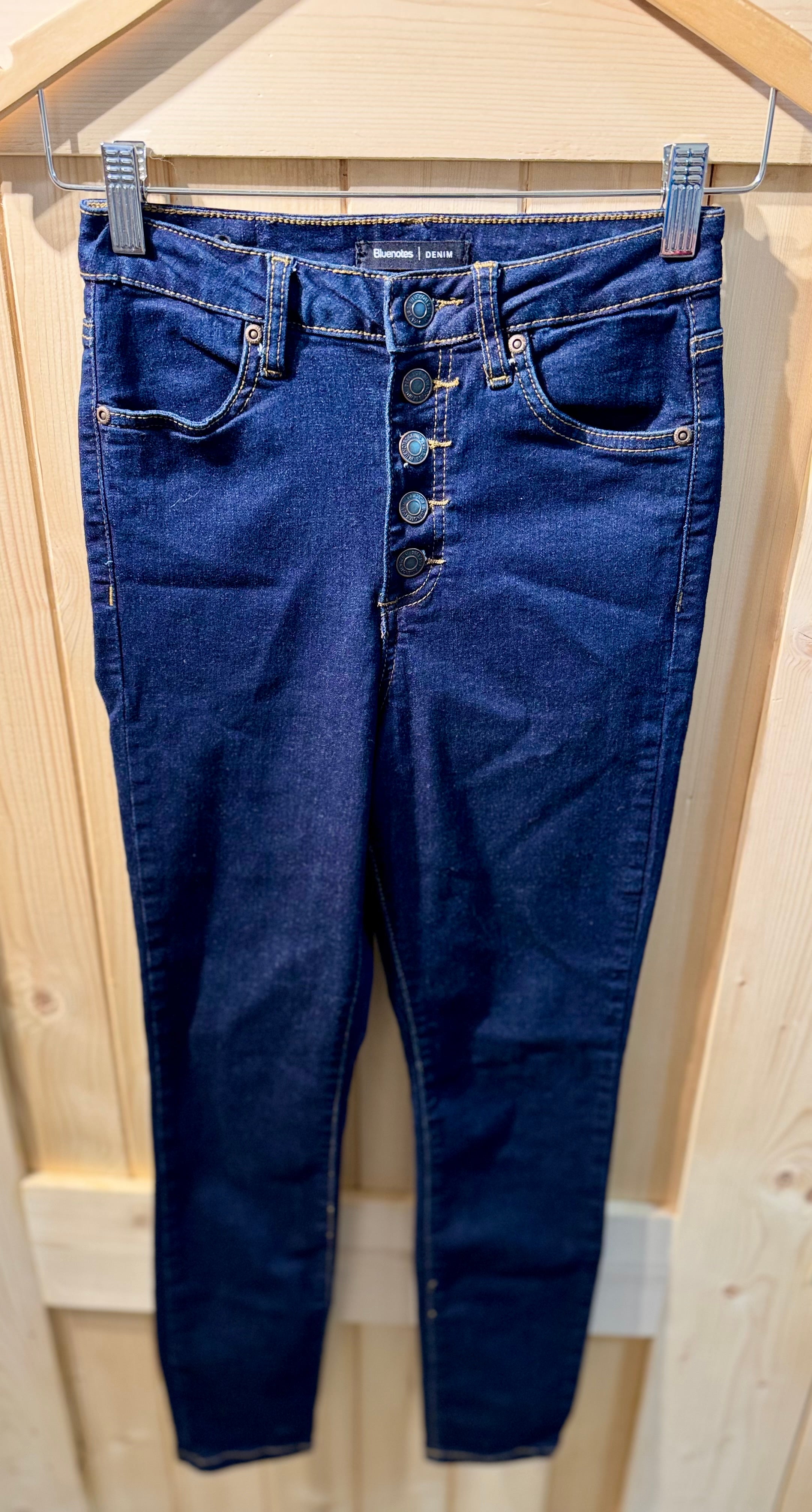 BLUENOTES DENIM CHRISSY - SUPER HIGH RISE JEGGING - Consigned with VARDO Vintage & Valuables vvvardo.ca