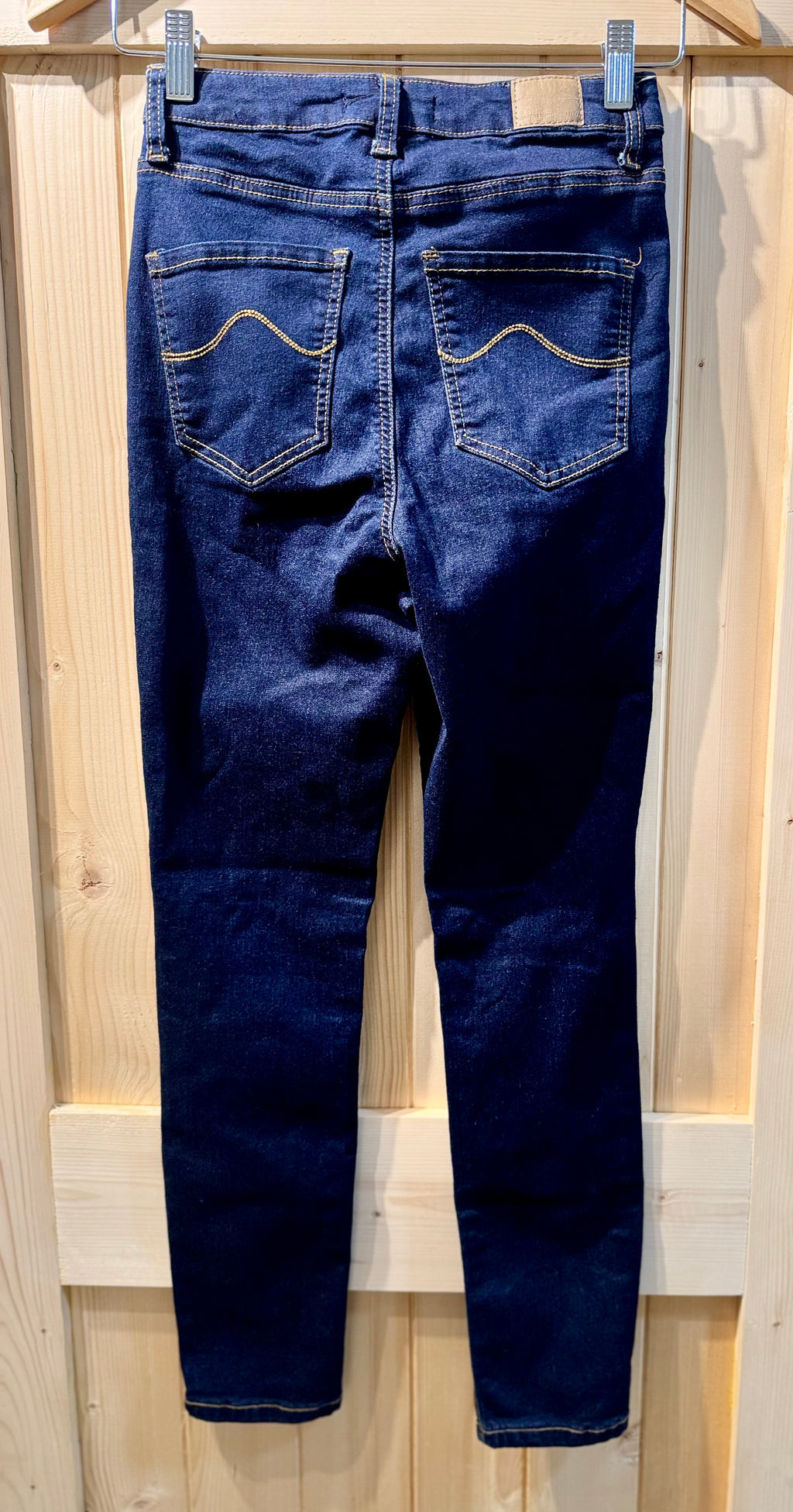 BLUENOTES DENIM CHRISSY - SUPER HIGH RISE JEGGING - Consigned with VARDO Vintage & Valuables vvvardo.ca