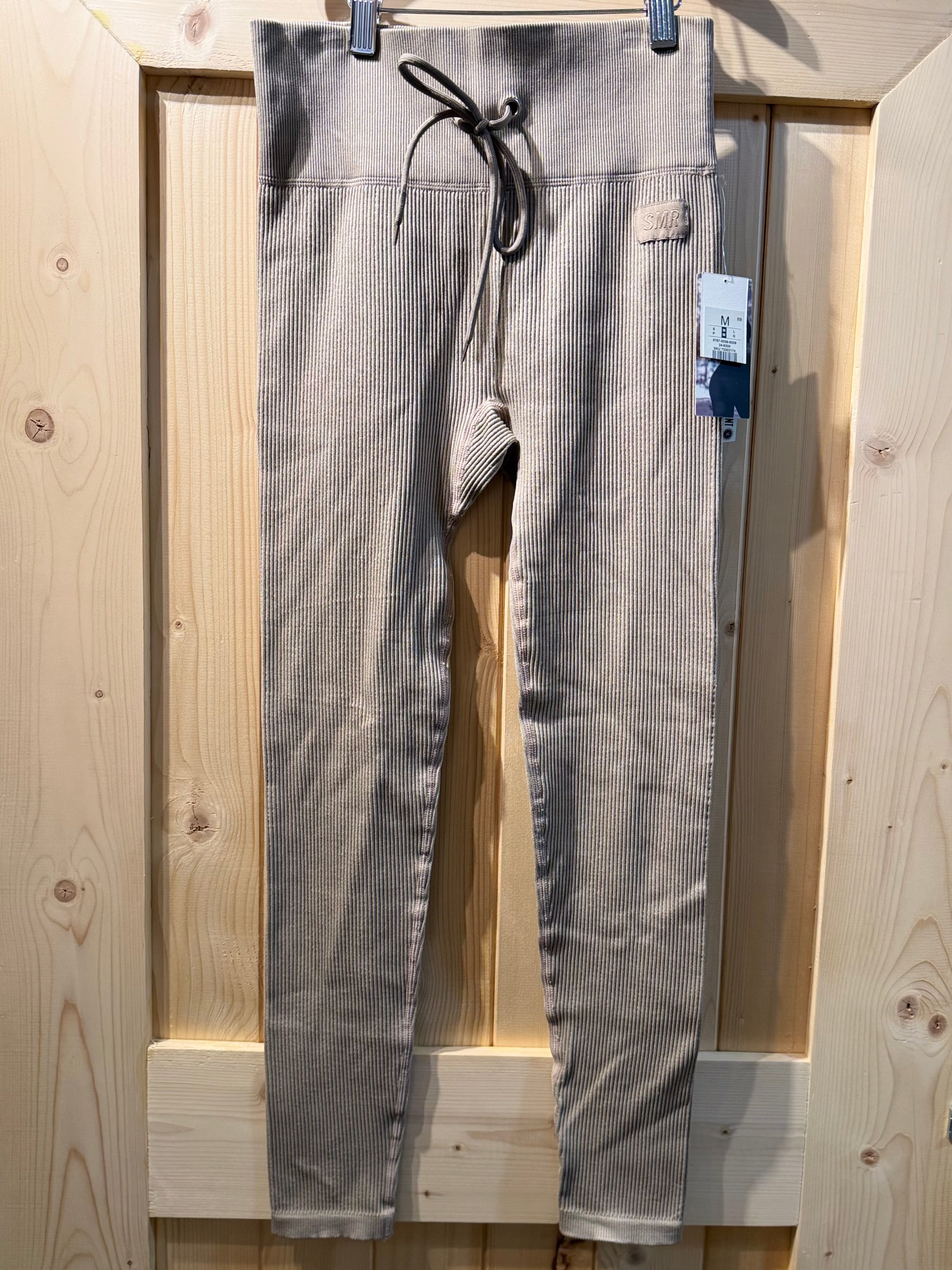 SMR SOMMER RAY Leggings- Consigned with VARDO Vintage & Valuables vvvardo.ca