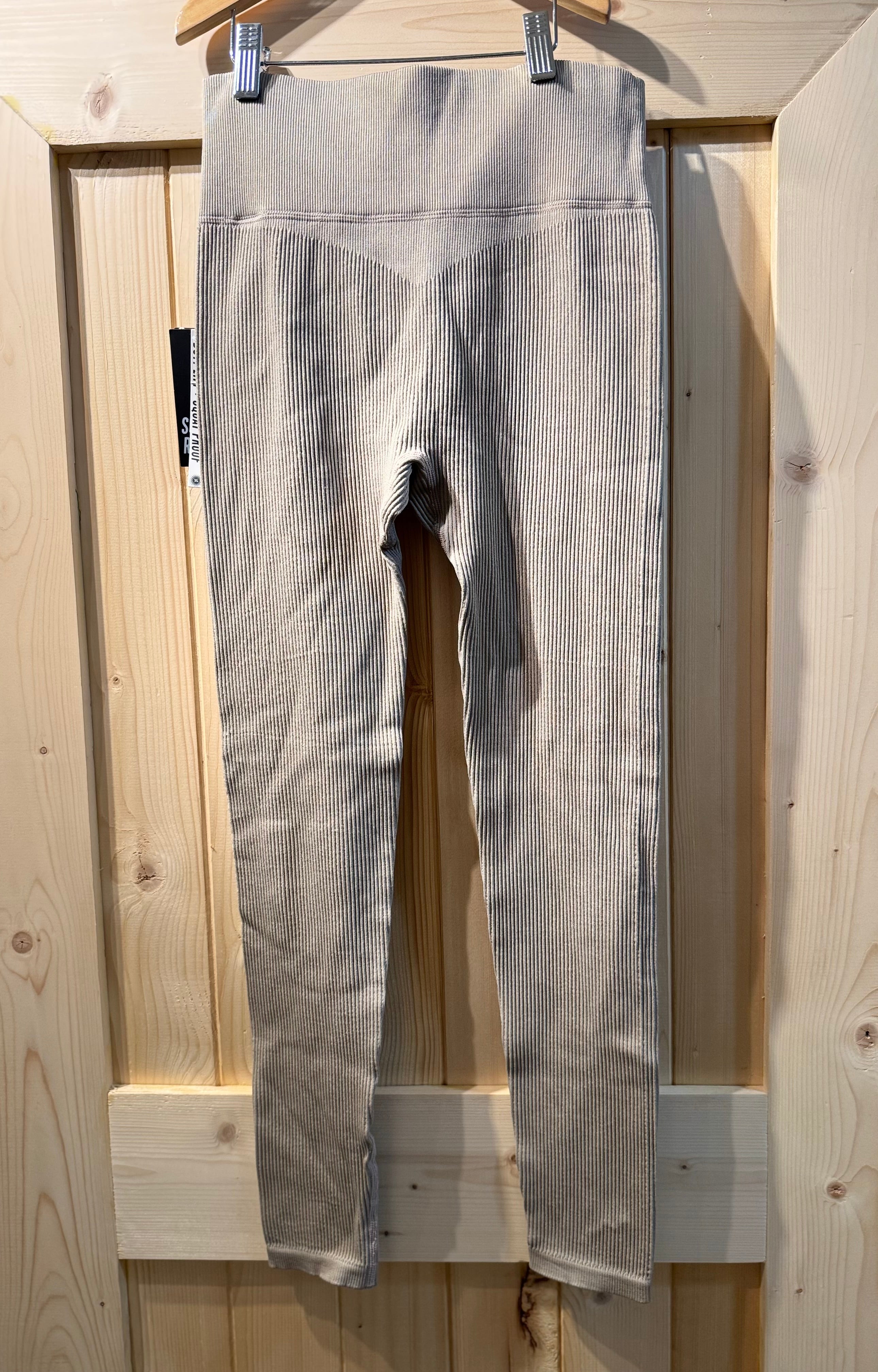 SMR SOMMER RAY Leggings- Consigned with VARDO Vintage & Valuables vvvardo.ca