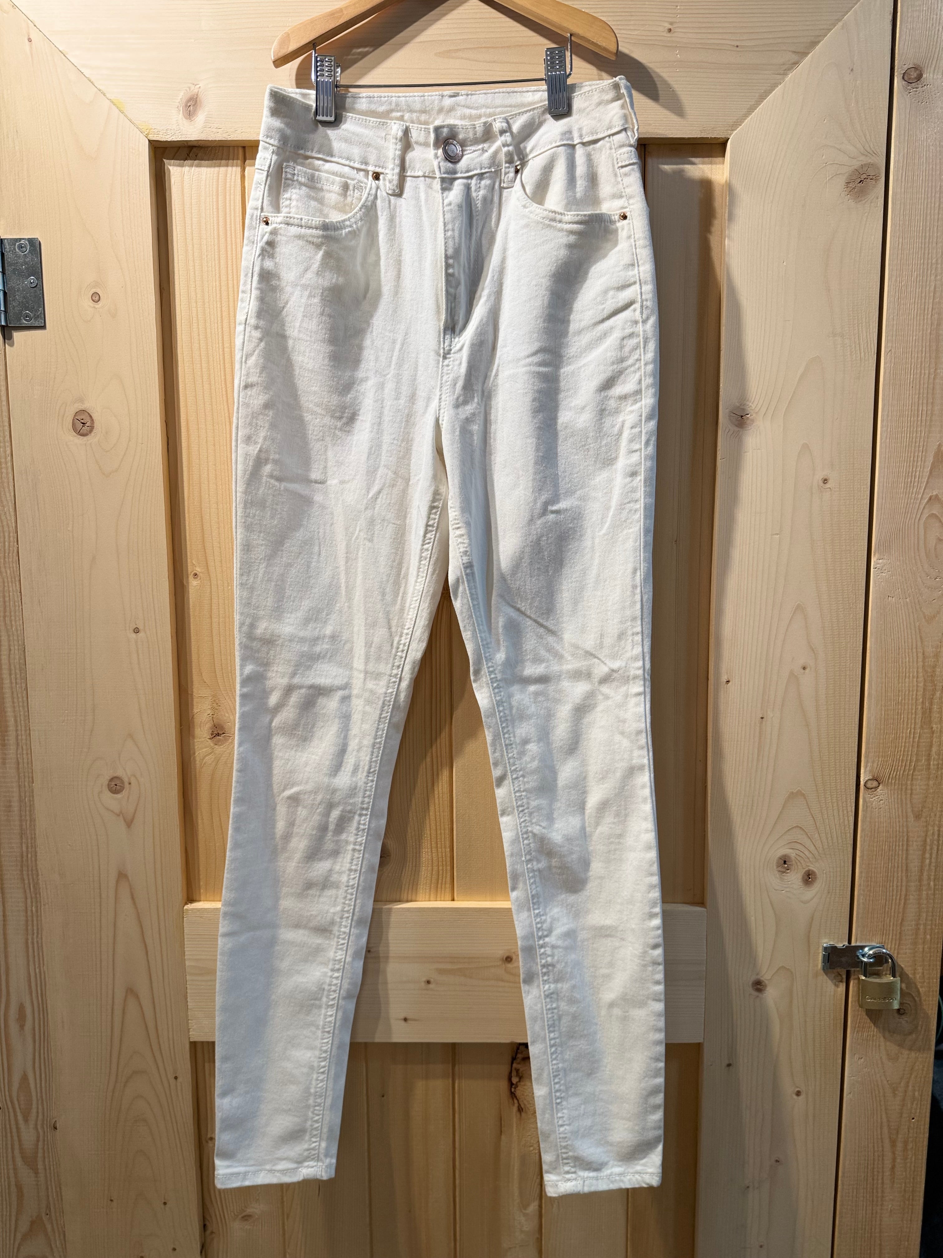 SWS CALI ultra high rise skinny white jeans - Consigned with VARDO Vintage & Valuables vvvardo.ca