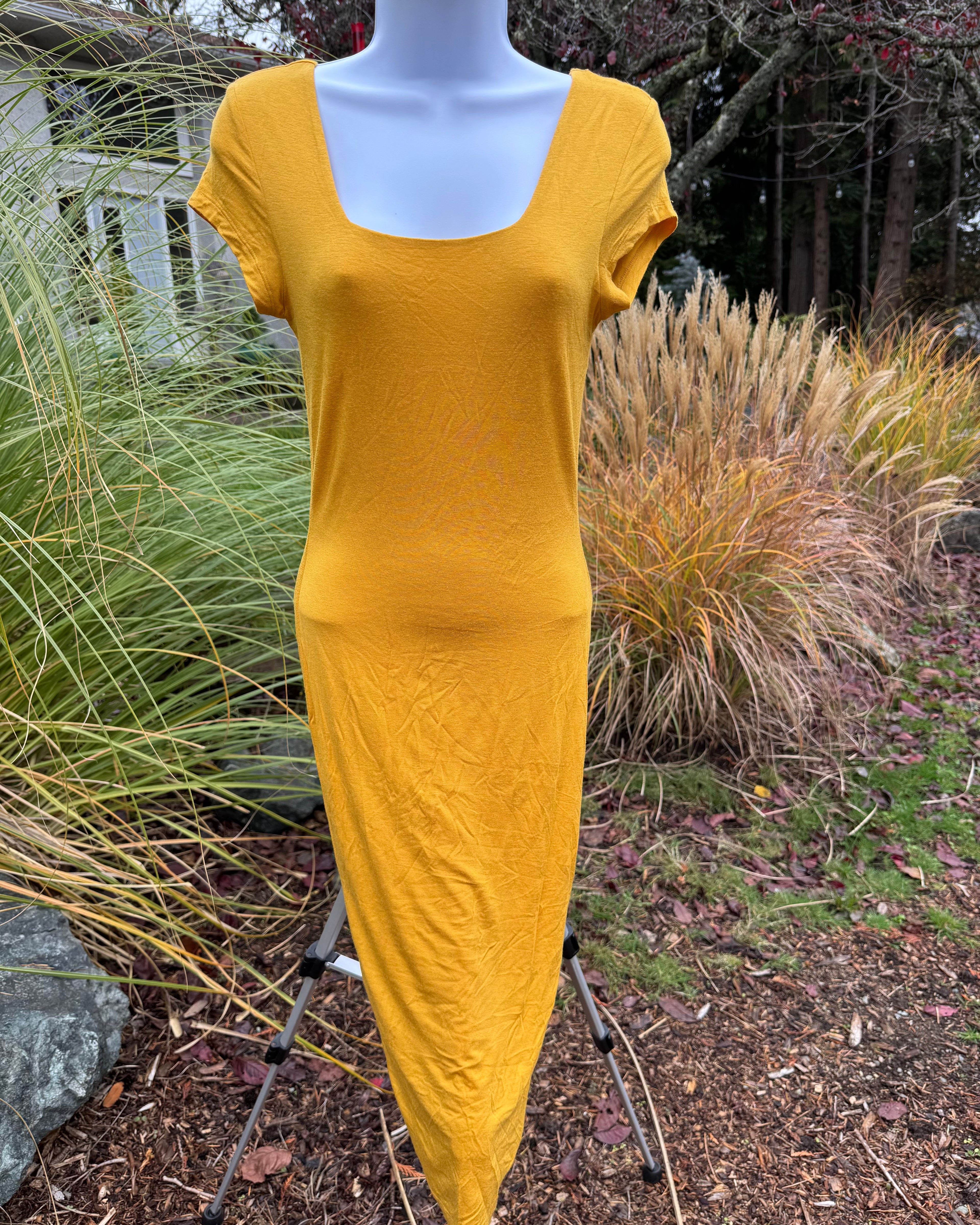 AMERICAN DREAM RAYON DRESS- Consigned with VARDO Vintage & Valuables vvvardo.ca