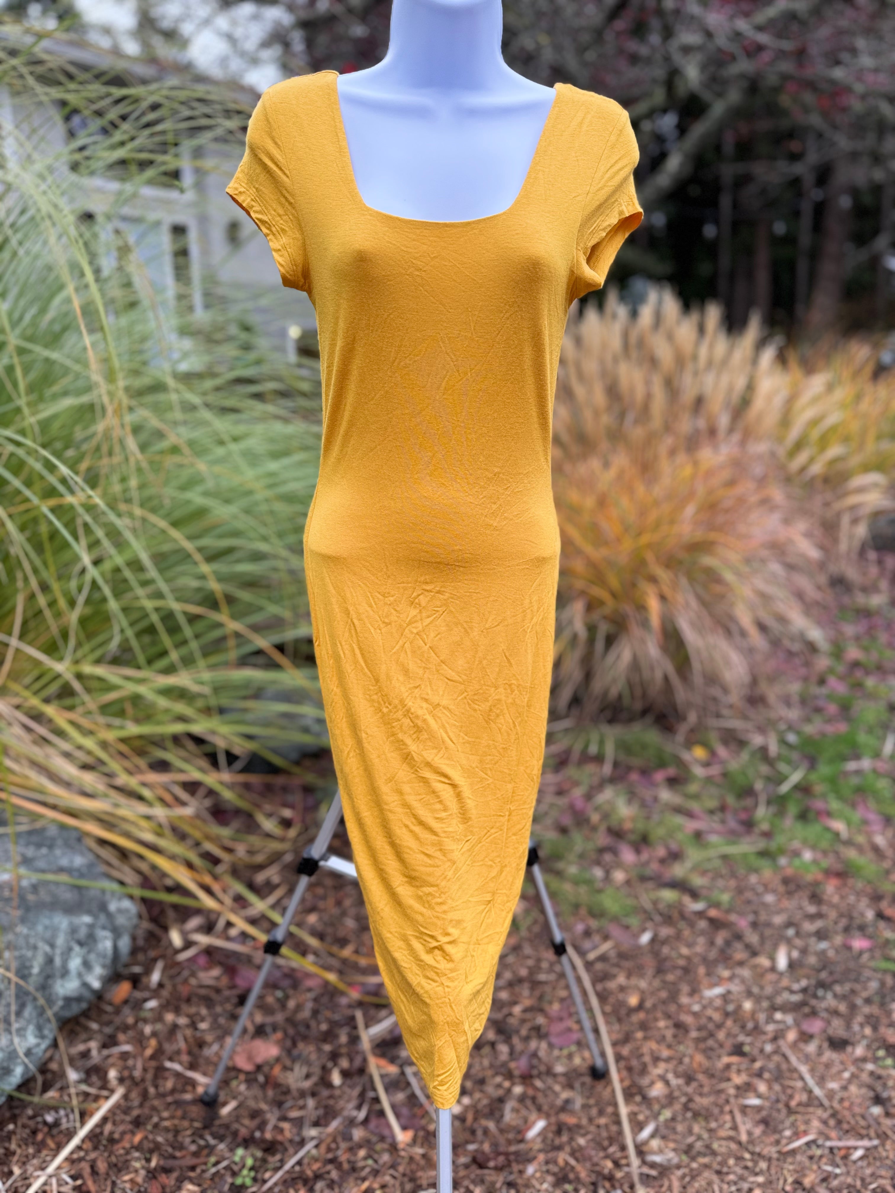 AMERICAN DREAM RAYON DRESS- Consigned with VARDO Vintage & Valuables vvvardo.ca