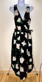 BANANA REPUBLIC WRAP DRESS- Consigned with VARDO Vintage & Valuables vvvardo.ca