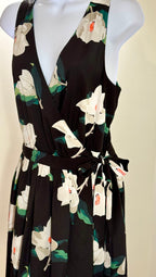 BANANA REPUBLIC WRAP DRESS- Consigned with VARDO Vintage & Valuables vvvardo.ca