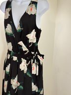 BANANA REPUBLIC WRAP DRESS- Consigned with VARDO Vintage & Valuables vvvardo.ca