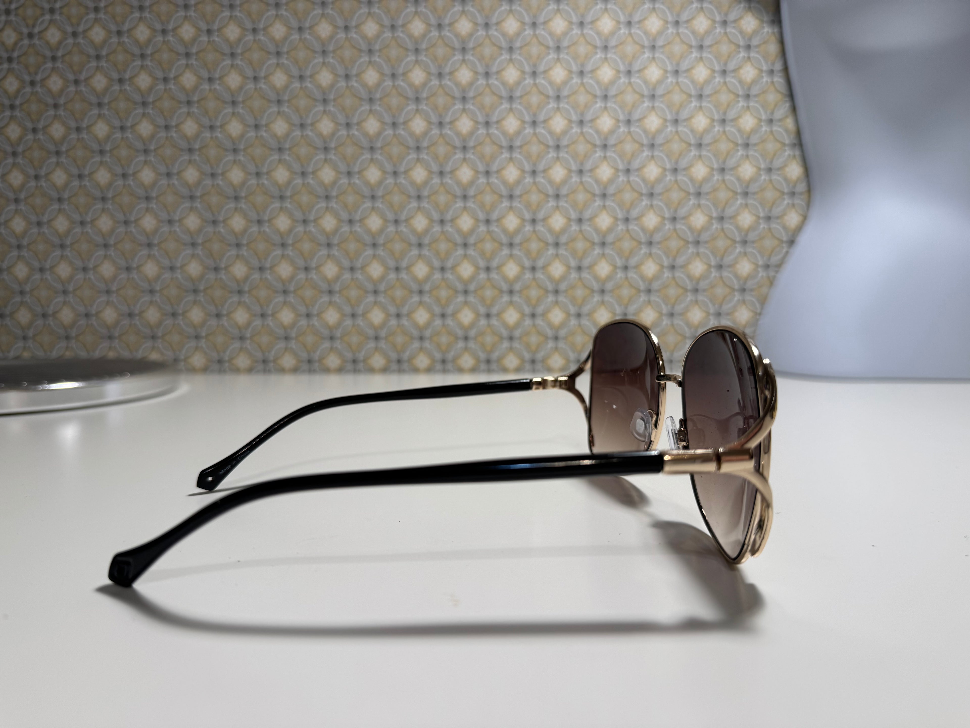 RETRO OVERSIZED SUNGLASSES - Consigned with VARDO Vintage & Valuables vvvardo.ca