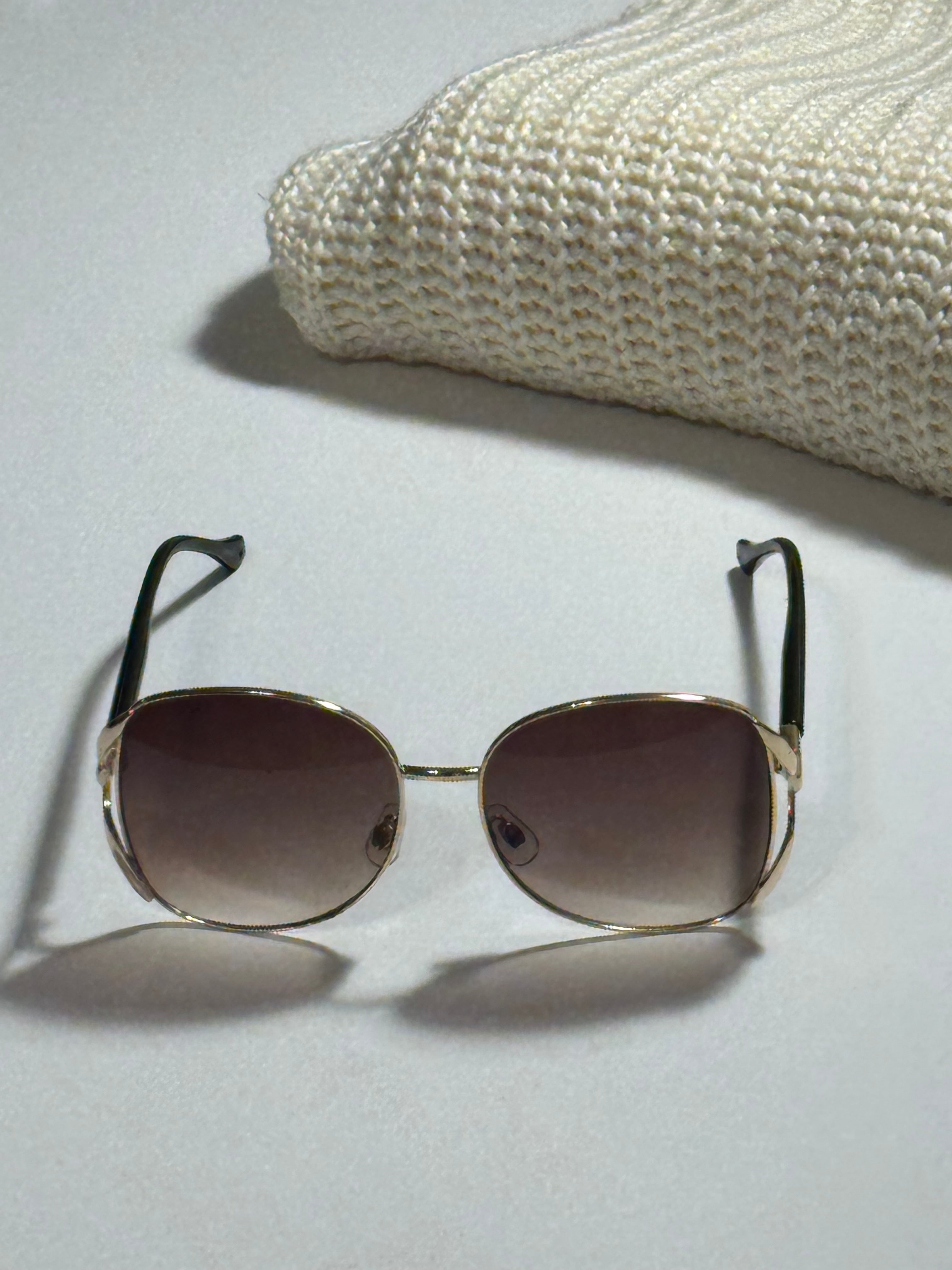 RETRO OVERSIZED SUNGLASSES - Consigned with VARDO Vintage & Valuables vvvardo.ca