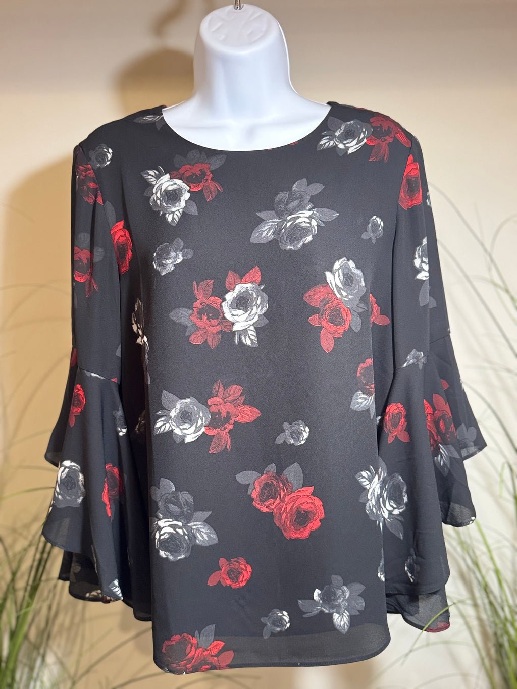 SUZY SHIER blouse with ANGLED WATERFALL FLOUNCY SLEEVES - Consigned with VARDO Vintage & Valuables vvvardo.ca