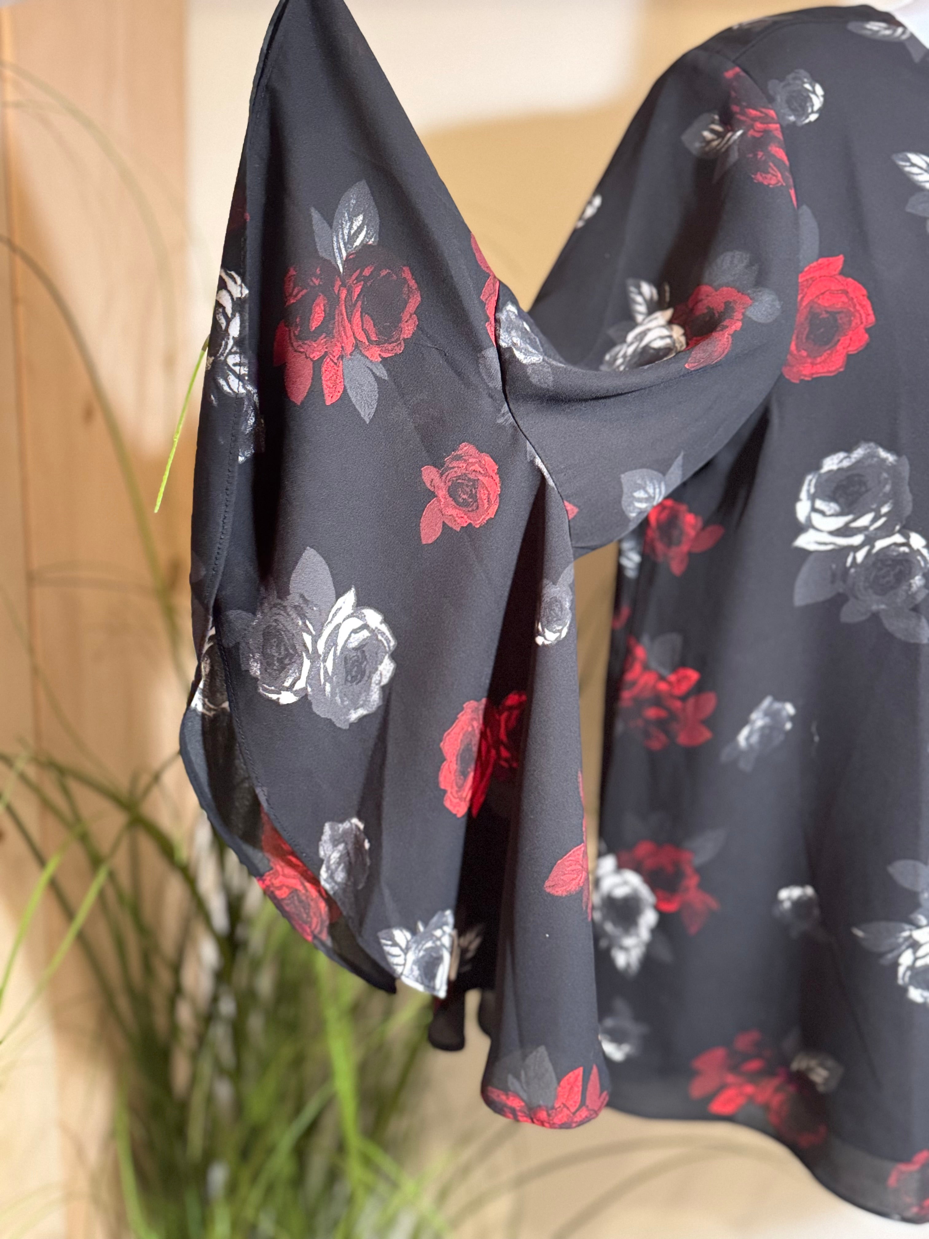 SUZY SHIER blouse with ANGLED WATERFALL FLOUNCY SLEEVES - Consigned with VARDO Vintage & Valuables vvvardo.ca