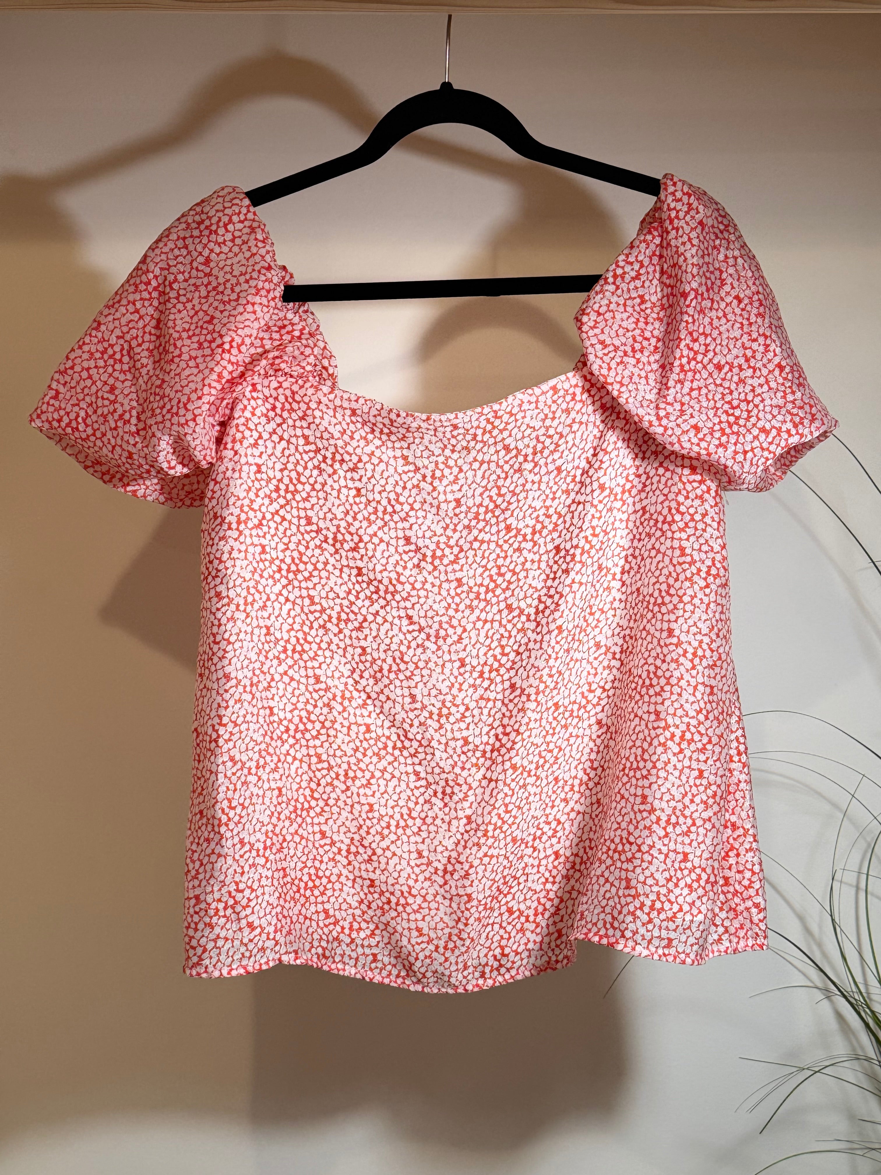 CLUB MONACO Malaina Top - Consigned with VARDO Vintage & Valuables vvvardo.ca