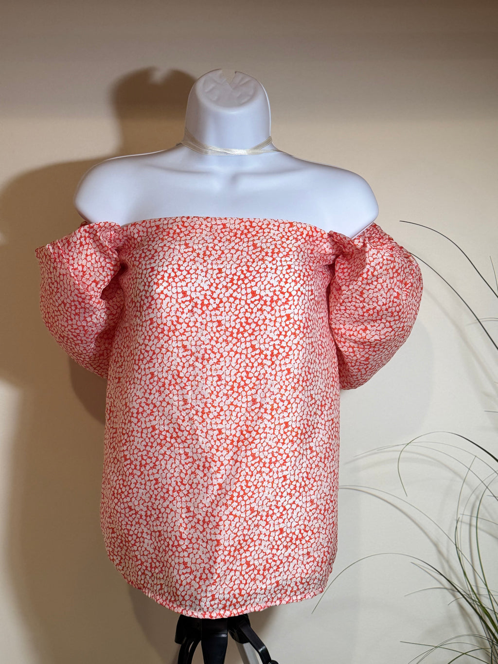 CLUB MONACO Malaina Top - Consigned with VARDO Vintage & Valuables vvvardo.ca