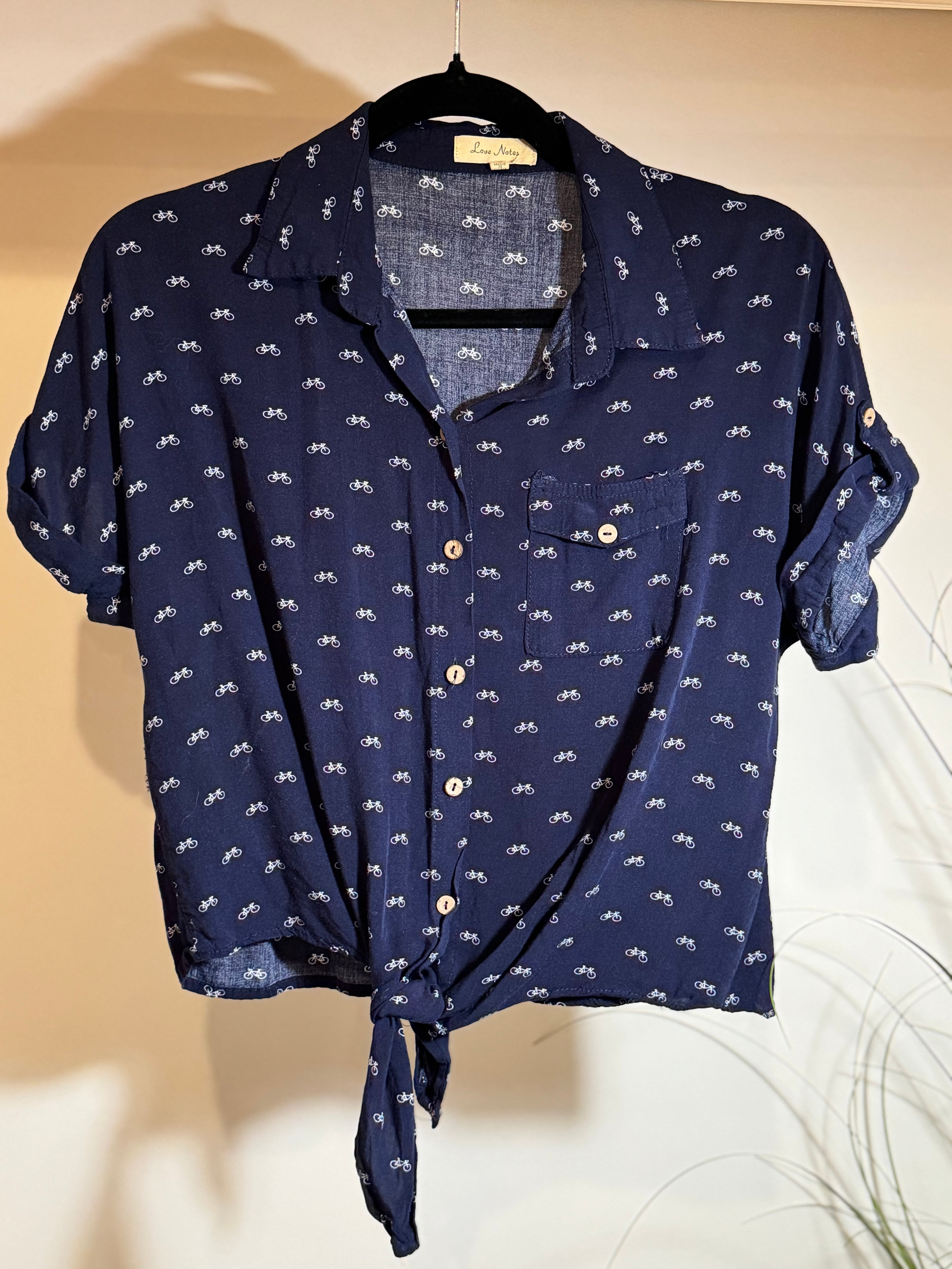 LOVE NOTES Bicycle Print Short Sleeve Button Up Top - Consigned with VARDO Vintage & Valuables vvvardo.ca