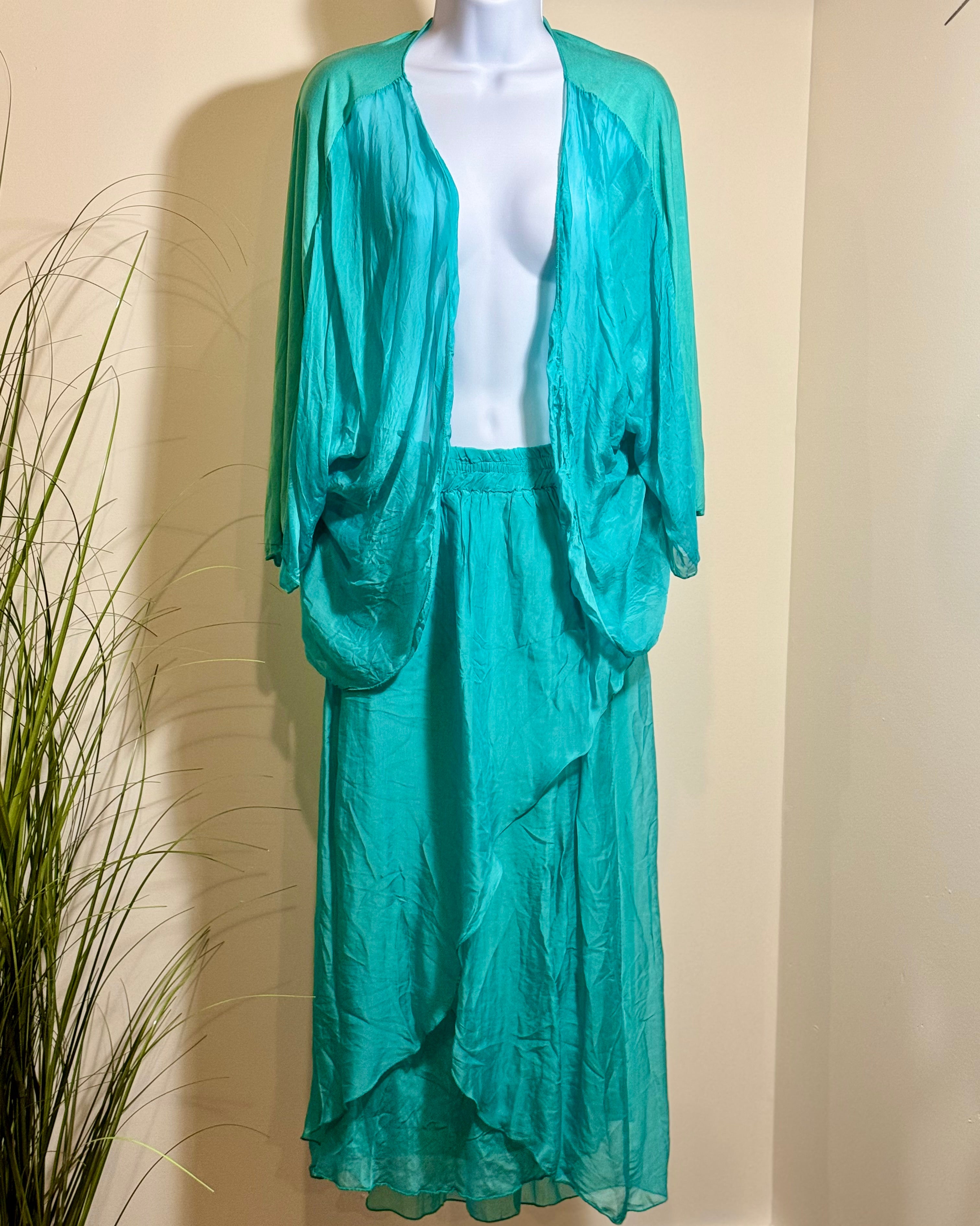 M MADE IN ITALY SILK/VISCOSE SET - Consigned with VARDO Vintage & Valuables vvvardo.ca