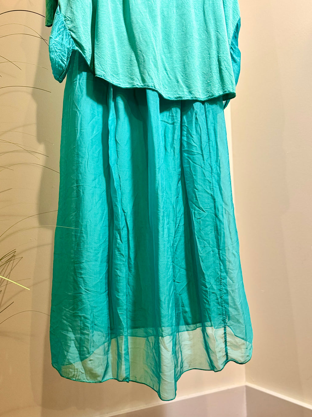 M MADE IN ITALY SILK/VISCOSE SET - Consigned with VARDO Vintage & Valuables vvvardo.ca