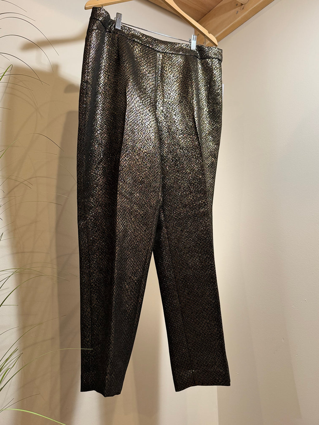 ANNE KLEIN GOLD & BLACK coloured DRESS PANTS- Consigned with VARDO Vintage & Valuables vvvardo.ca