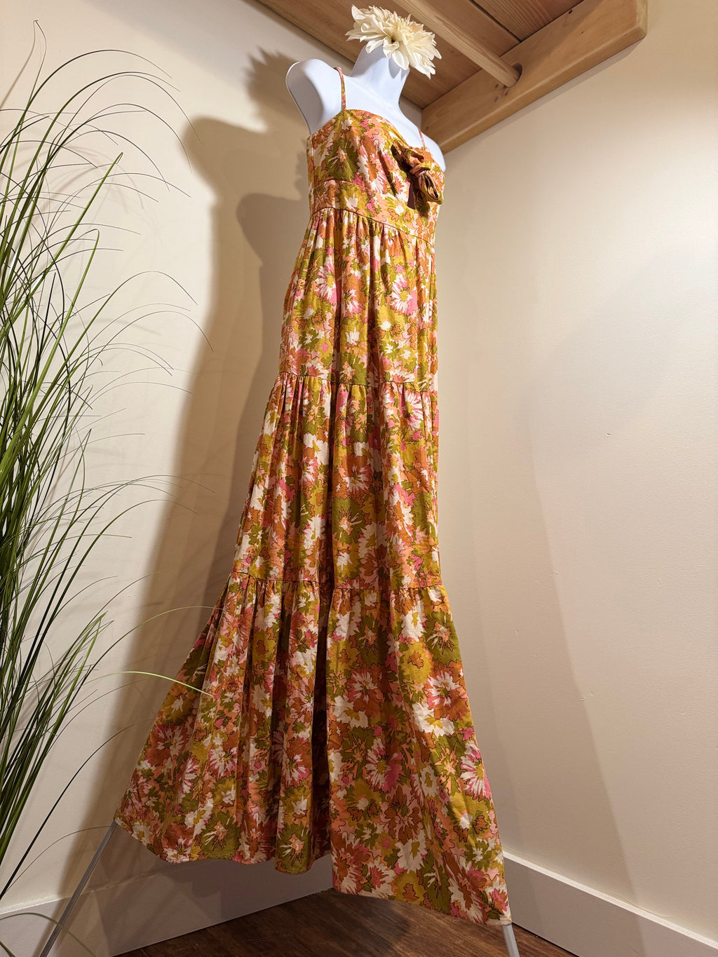 HOUSE OF HARLOW 1960 Dress - Consigned with VARDO Vintage & Valuables vvvardo.ca