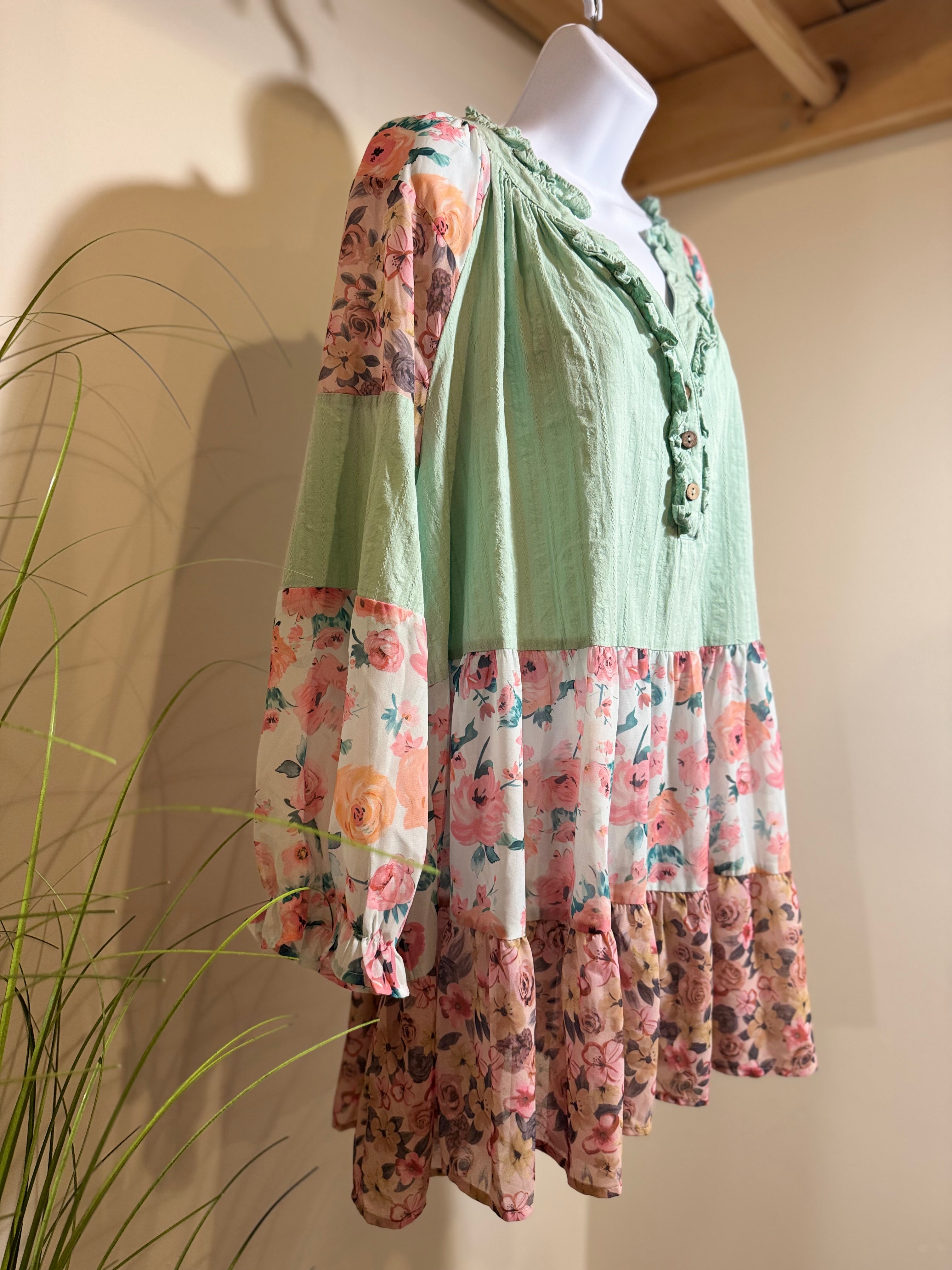 BABYDOLL TUNIC - Consigned with VARDO Vintage & Valuables vvvardo.ca