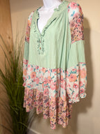 BABYDOLL TUNIC - Consigned with VARDO Vintage & Valuables vvvardo.ca