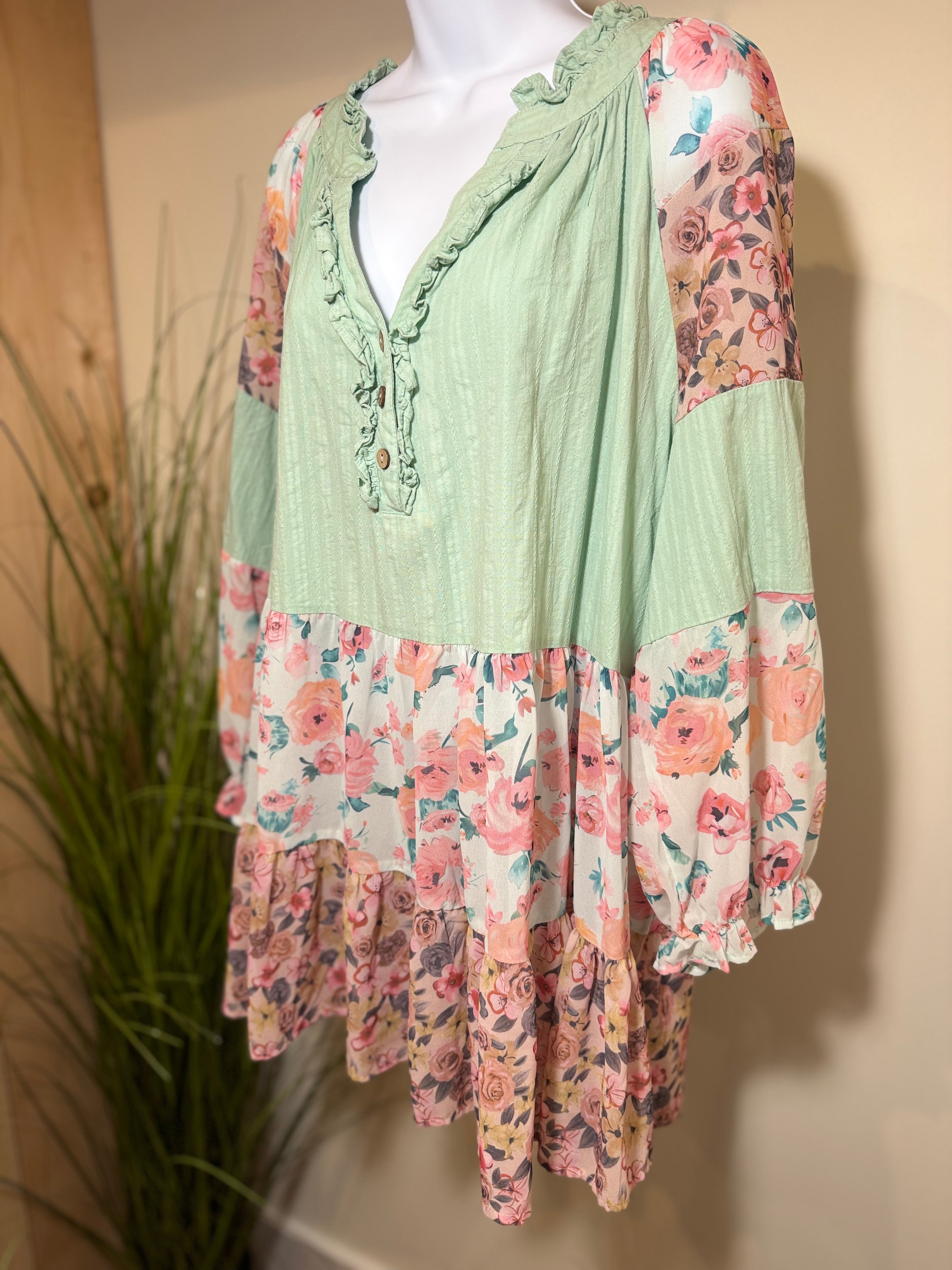 BABYDOLL TUNIC - Consigned with VARDO Vintage & Valuables vvvardo.ca