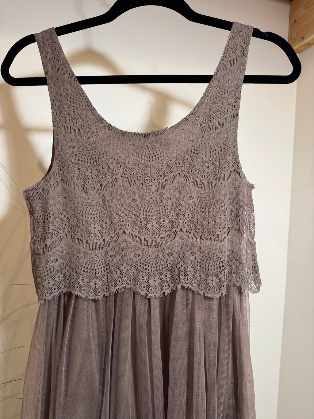 American Eagle Outfitters Dress - Consigned with VARDO Vintage & Valuables vvvardo.ca