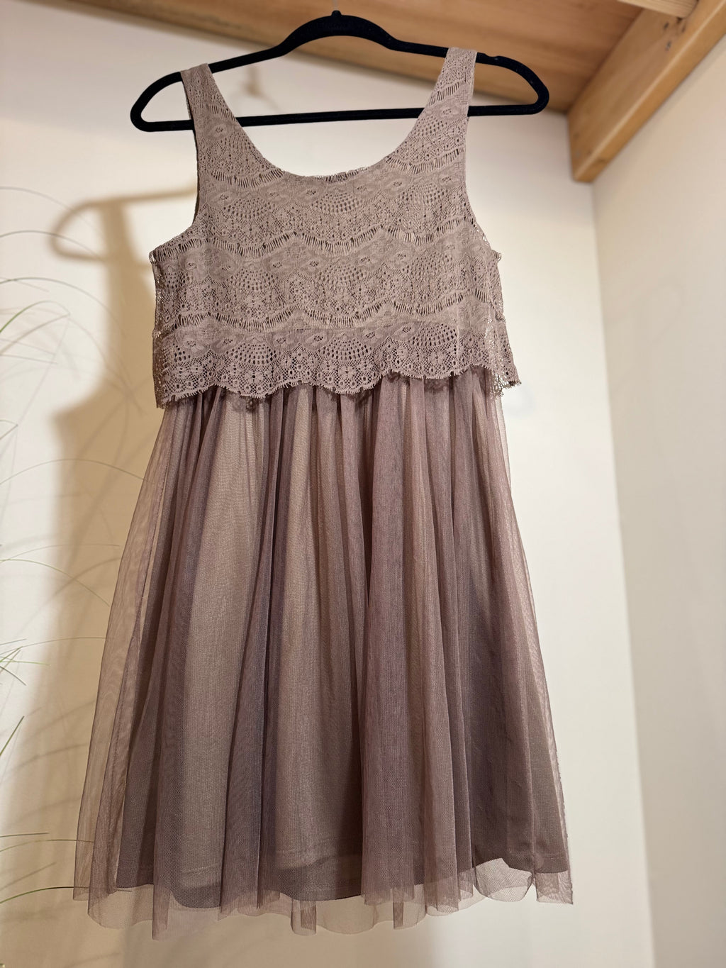 American Eagle Outfitters Dress - Consigned with VARDO Vintage & Valuables vvvardo.ca