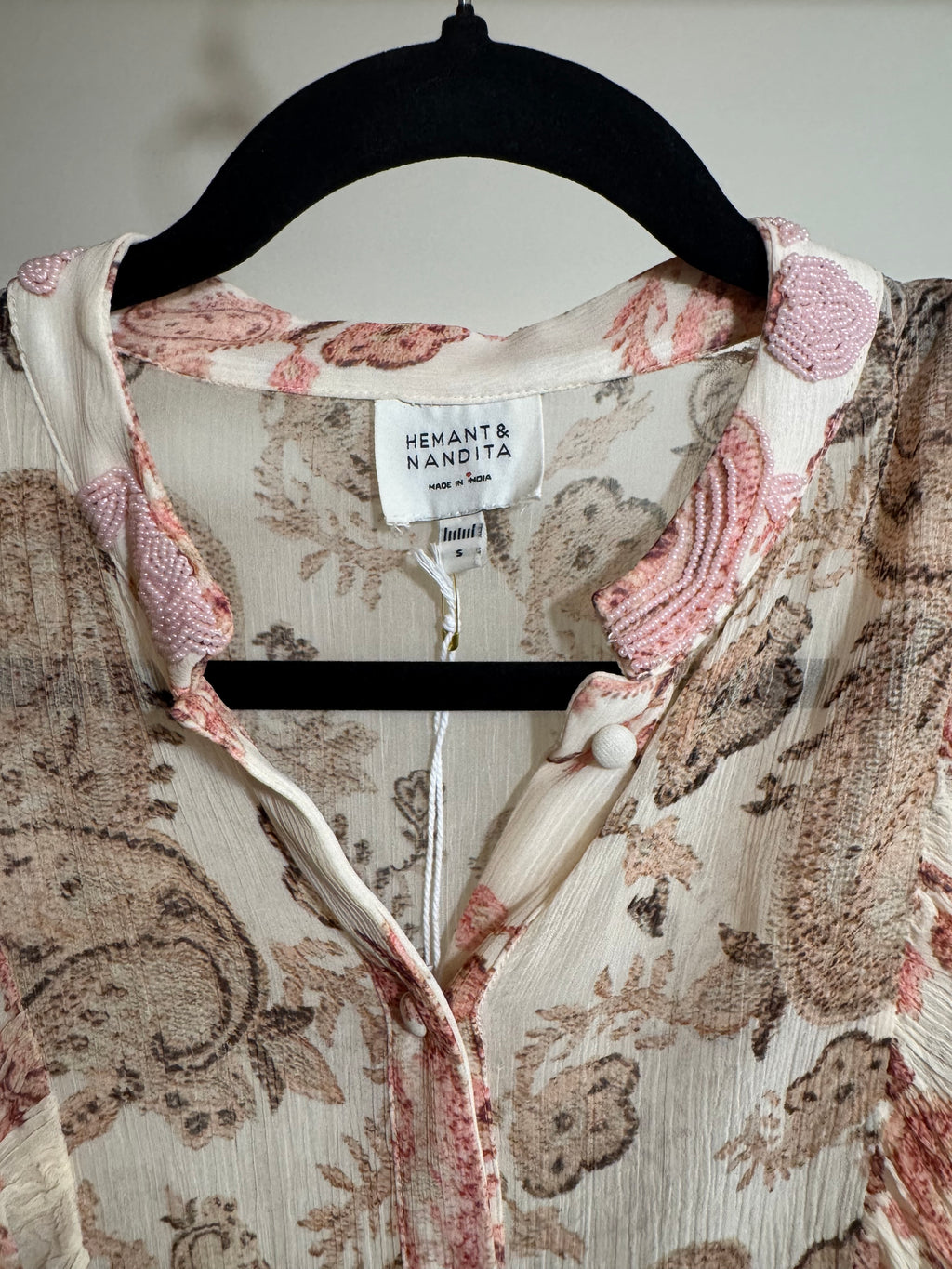 HEMANT & NANDITA RUFFLE BLOUSE WITH EMBELLISHED COLLAR - Consigned with VARDO Vintage & Valuables vvvardo.ca