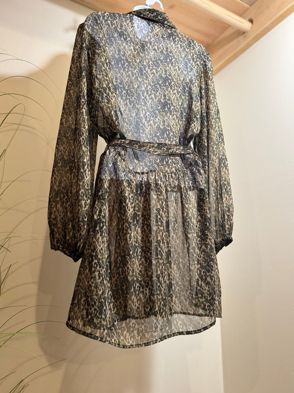 SHEER LEOPARD PRINT STRADIVARIUS LONG SLEEVE DRESS - Consigned with VARDO Vintage & Valuables vvvardo.ca (Copy)