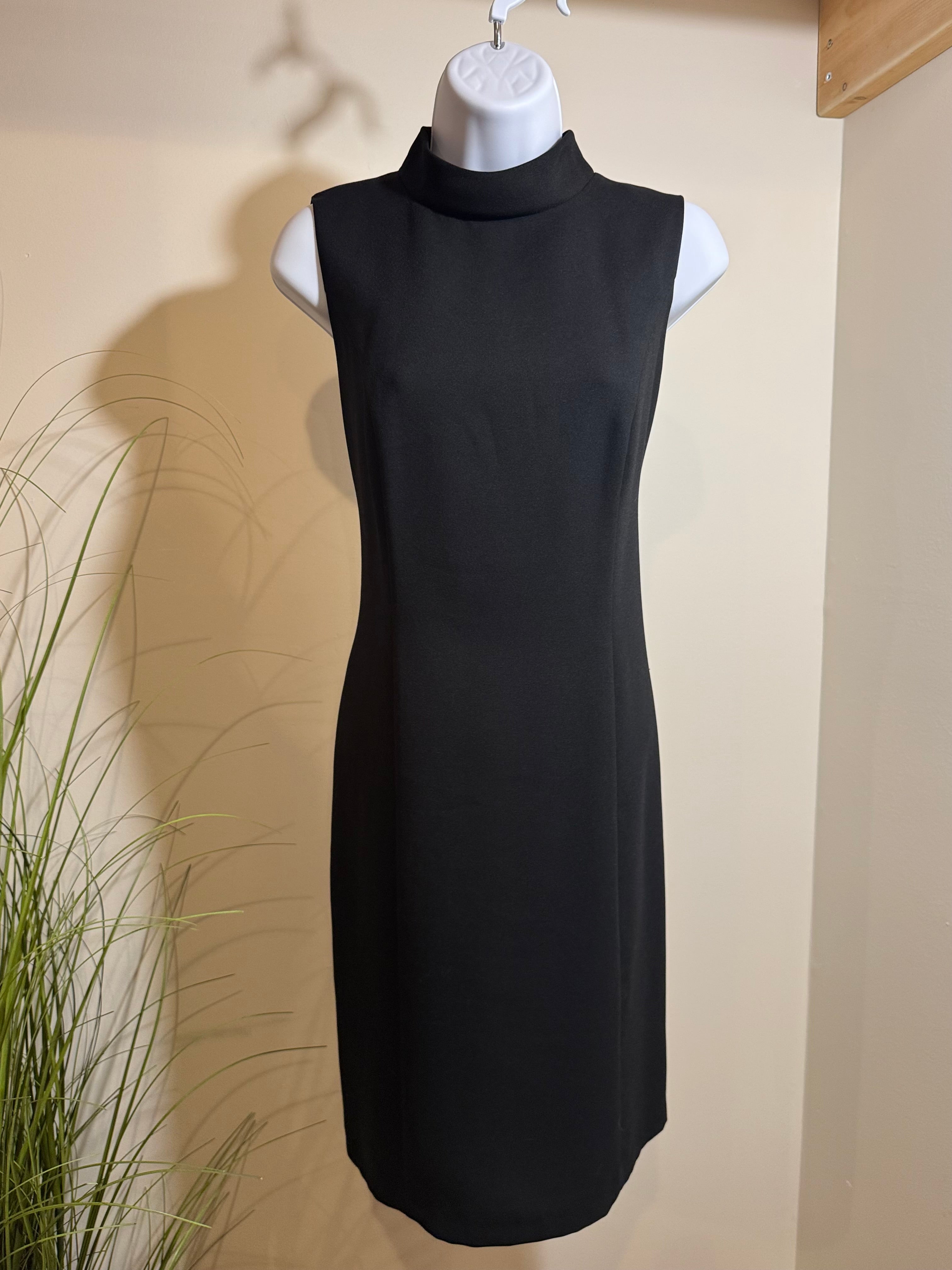 CHAPTER ONE SPORTSWEAR INC. SHEATH DRESS - Consigned with VARDO Vintage & Valuables vvvardo.ca
