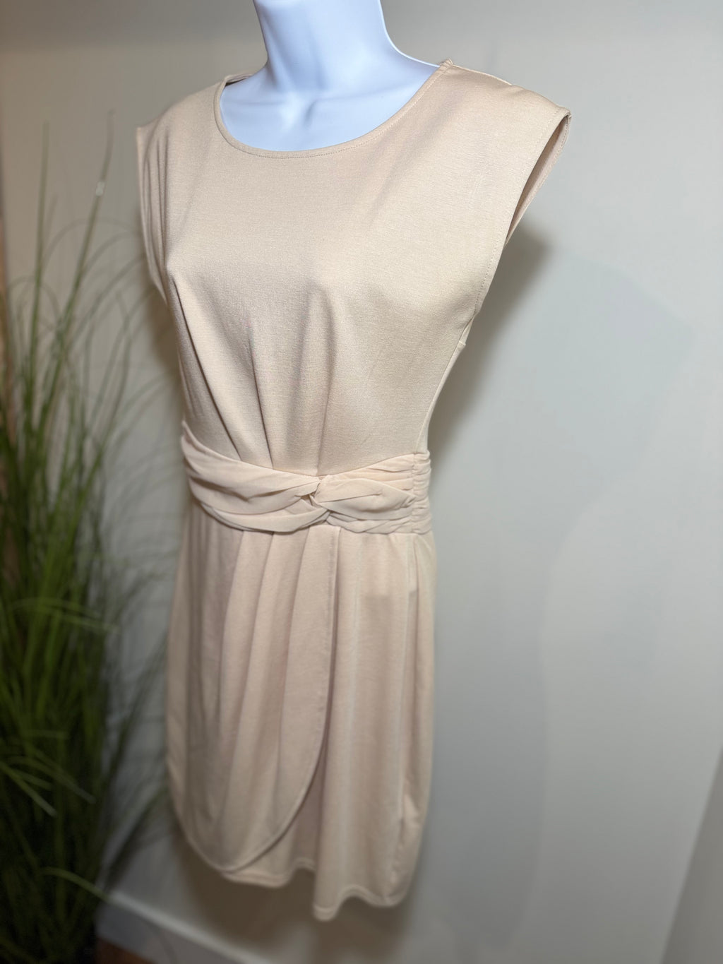 Little Mistress SHEATH DRESS - Consigned with VARDO Vintage & Valuables vvvardo.ca