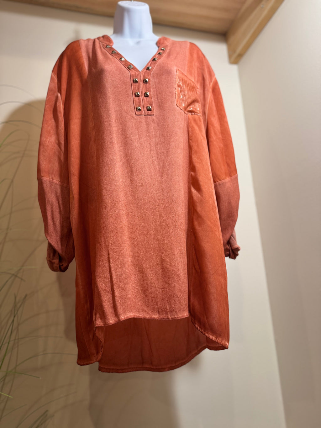 PAPA VANCOUVER STUDDED TUNIC TOP- Consigned with VARDO Vintage & Valuables vvvardo.ca