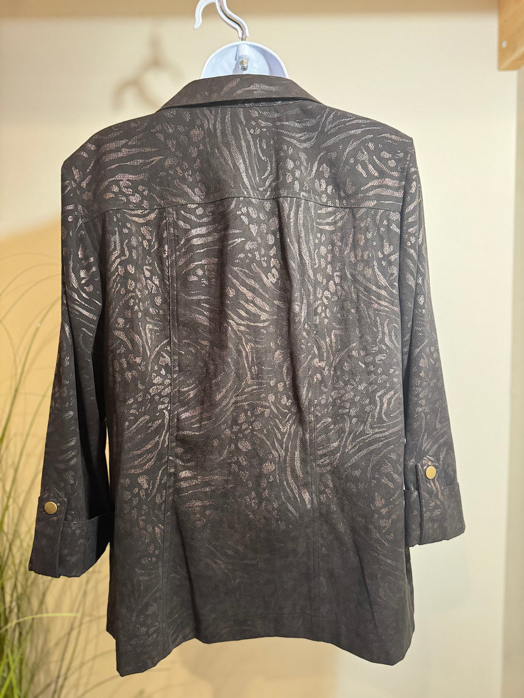 JM Collection Faux Suede Jacket Shirt Petite Black Bronze Animal Print- Consigned with VARDO Vintage & Valuables vvvardo.ca
